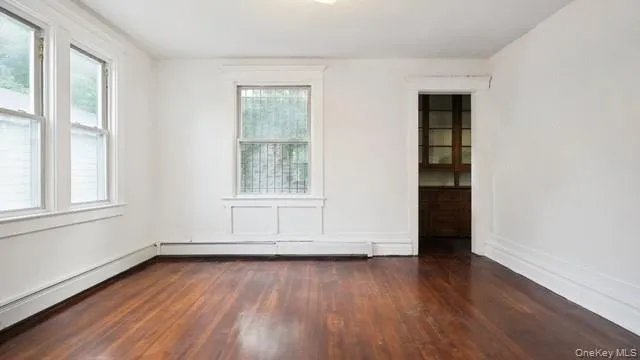 222 Lorraine Avenue, Mount Vernon, NY, 4 Bedrooms Bedrooms, 8 Rooms Rooms,1 BathroomBathrooms,Residential Lease,For Rent,Lorraine,0,1003299 222 Lorraine Avenue, Mount Vernon, NY, 4 Bedrooms Bedrooms, 8 Rooms Rooms,1 BathroomBathrooms,Residential Lease,For Rent,Lorraine,0,1003299
