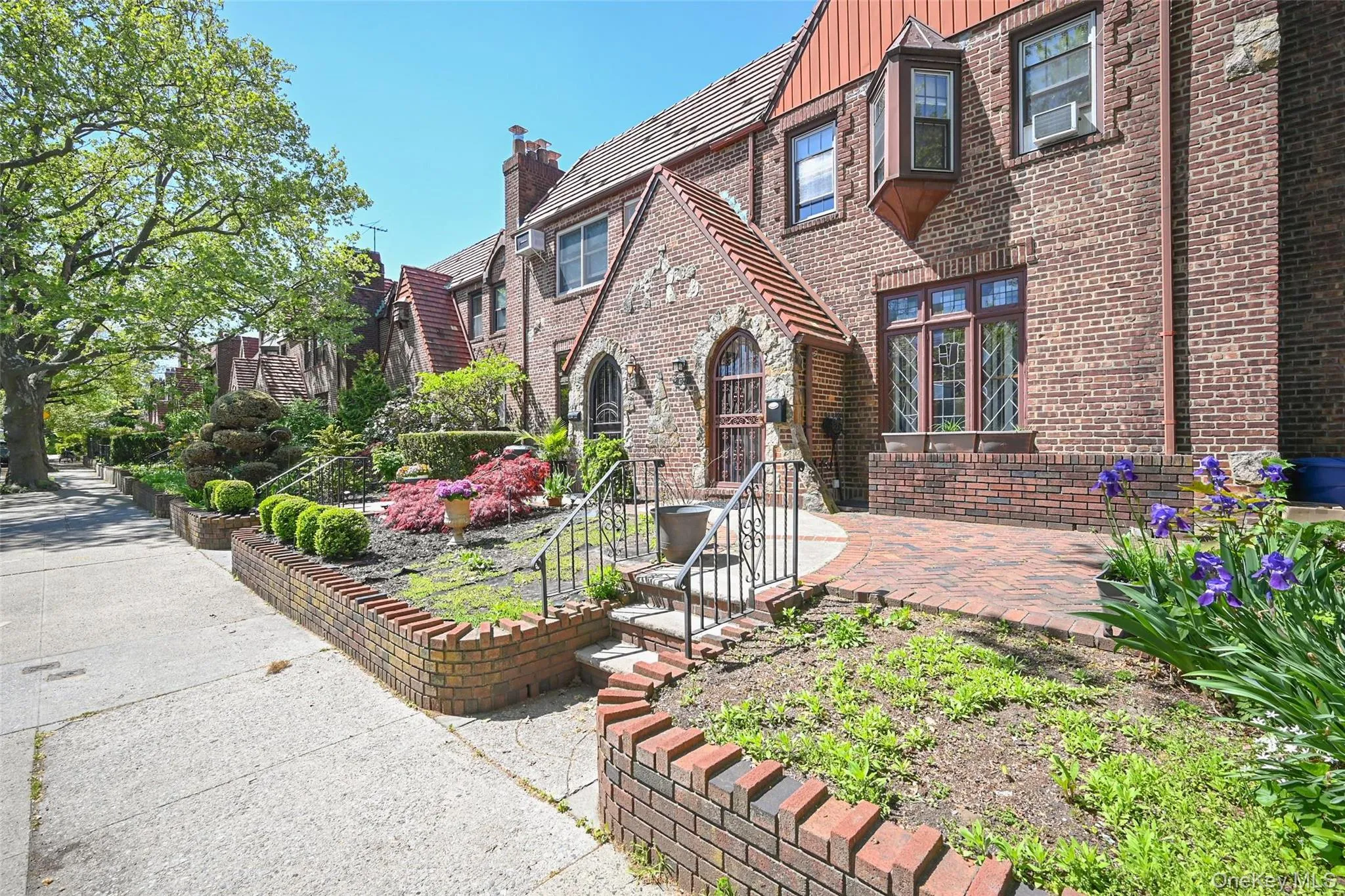 4732 188th Street, New York, NY, 3 Bedrooms Bedrooms, 12 Rooms Rooms,2 BathroomsBathrooms,Residential Lease,For Rent,188th,0,1003309 4732 188th Street, New York, NY, 3 Bedrooms Bedrooms, 12 Rooms Rooms,2 BathroomsBathrooms,Residential Lease,For Rent,188th,0,1003309