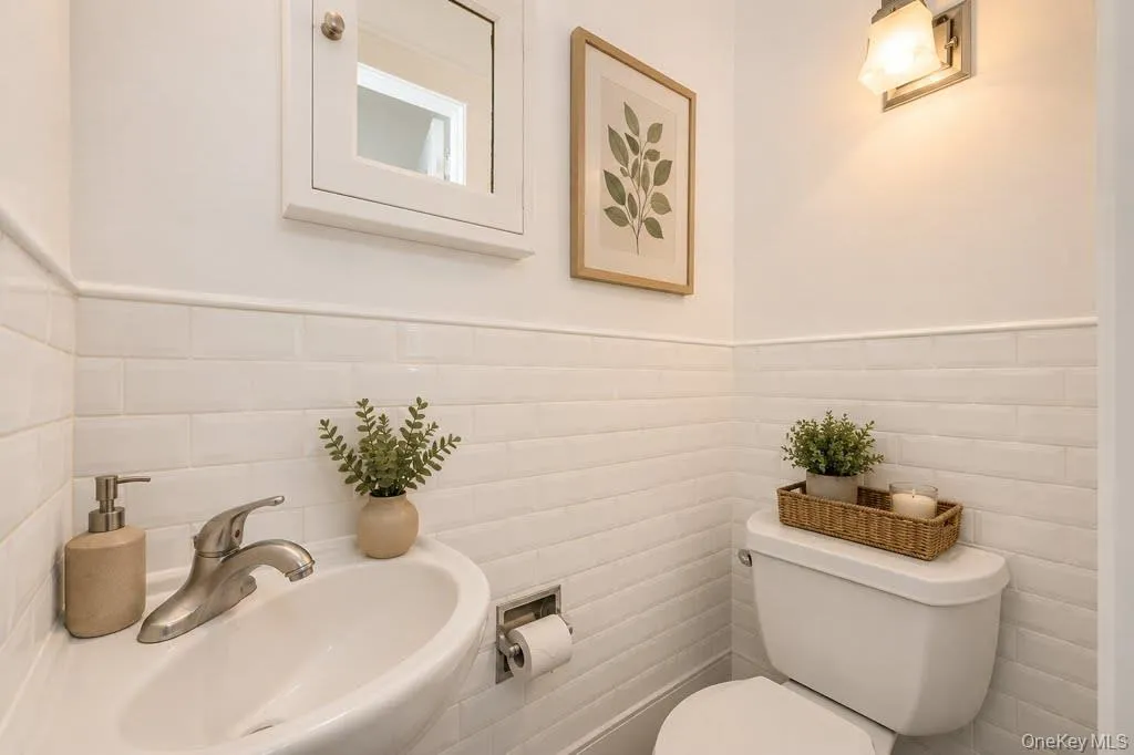 4732 188th Street, New York, NY, 3 Bedrooms Bedrooms, 12 Rooms Rooms,2 BathroomsBathrooms,Residential Lease,For Rent,188th,0,1003309 4732 188th Street, New York, NY, 3 Bedrooms Bedrooms, 12 Rooms Rooms,2 BathroomsBathrooms,Residential Lease,For Rent,188th,0,1003309