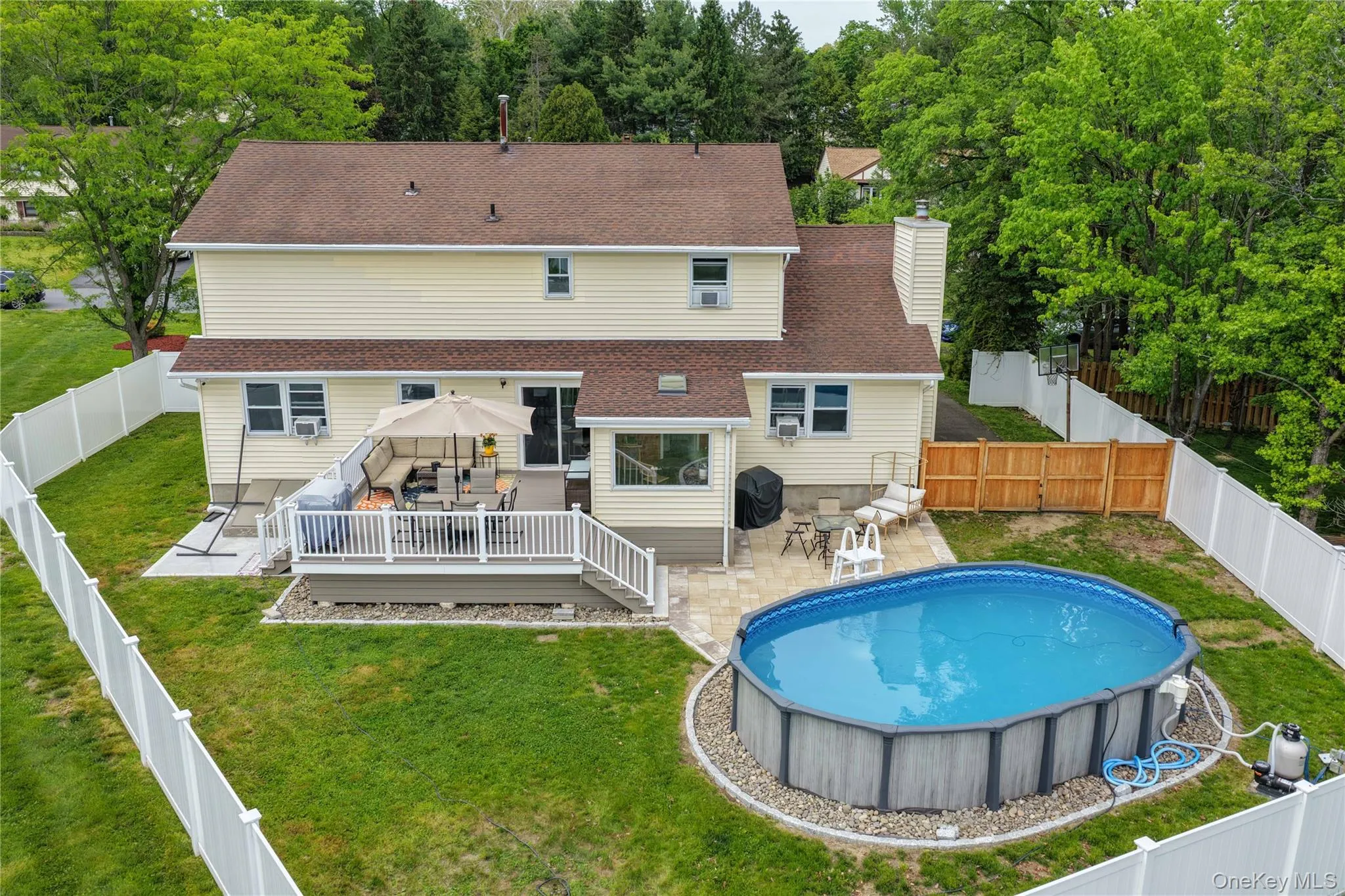 37 Guernsey Drive, New Windsor, NY, 4 Bedrooms Bedrooms, 9 Rooms Rooms,2 BathroomsBathrooms,Residential,For Rent,Guernsey,0,1003311 37 Guernsey Drive, New Windsor, NY, 4 Bedrooms Bedrooms, 9 Rooms Rooms,2 BathroomsBathrooms,Residential,For Rent,Guernsey,0,1003311