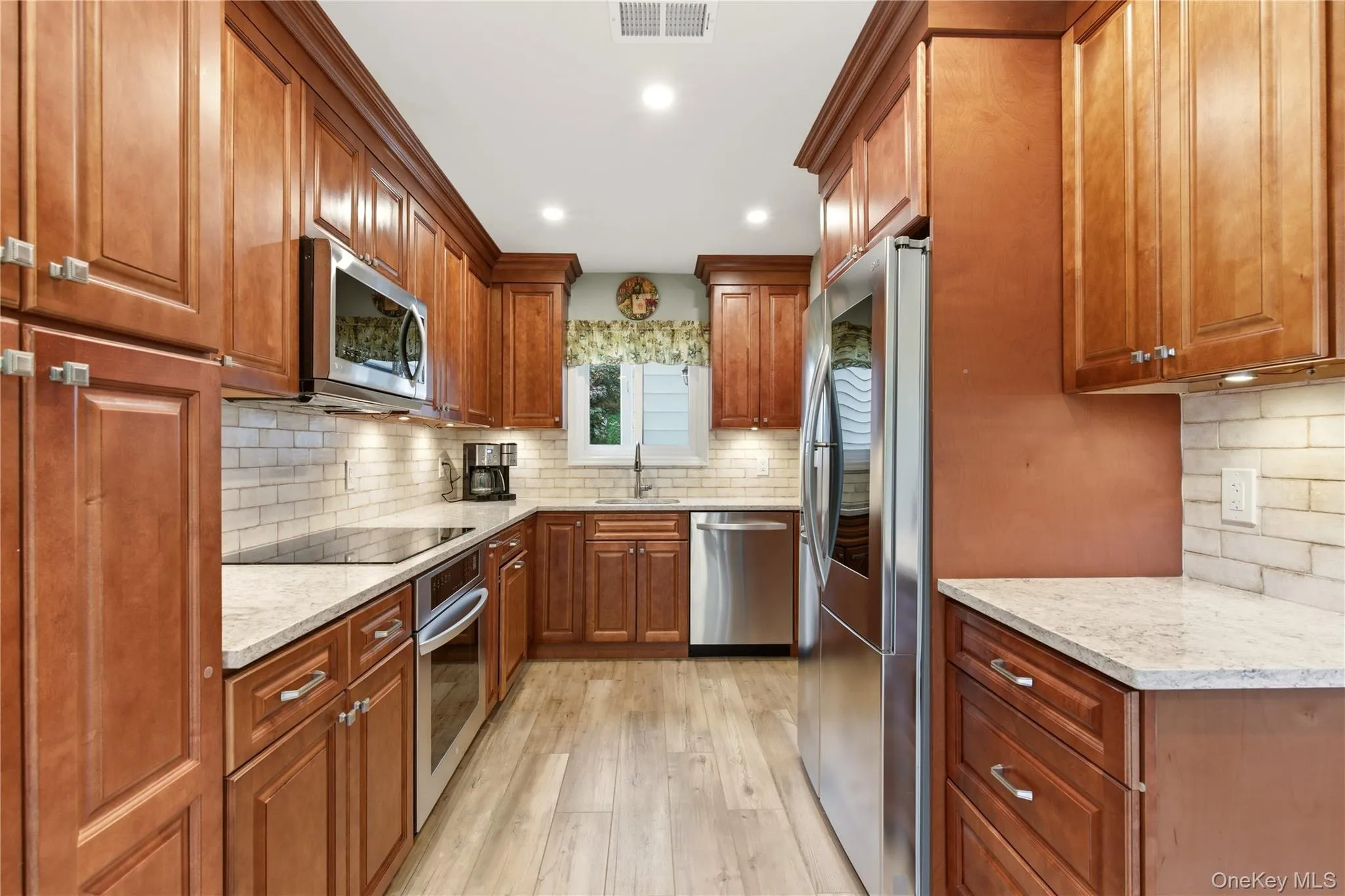 44 Hidden Ridge Drive, Oyster Bay, NY, 3 Bedrooms Bedrooms, 7 Rooms Rooms,2 BathroomsBathrooms,Residential,For Rent,Hidden Ridge,0,1003312 44 Hidden Ridge Drive, Oyster Bay, NY, 3 Bedrooms Bedrooms, 7 Rooms Rooms,2 BathroomsBathrooms,Residential,For Rent,Hidden Ridge,0,1003312
