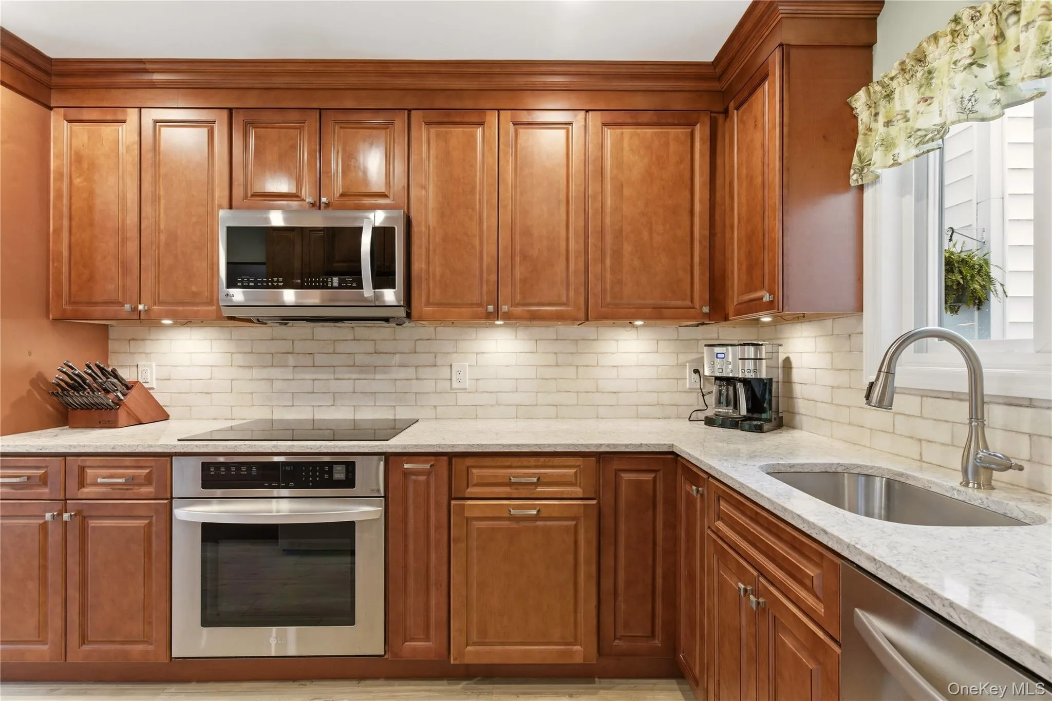 44 Hidden Ridge Drive, Oyster Bay, NY, 3 Bedrooms Bedrooms, 7 Rooms Rooms,2 BathroomsBathrooms,Residential,For Rent,Hidden Ridge,0,1003312 44 Hidden Ridge Drive, Oyster Bay, NY, 3 Bedrooms Bedrooms, 7 Rooms Rooms,2 BathroomsBathrooms,Residential,For Rent,Hidden Ridge,0,1003312