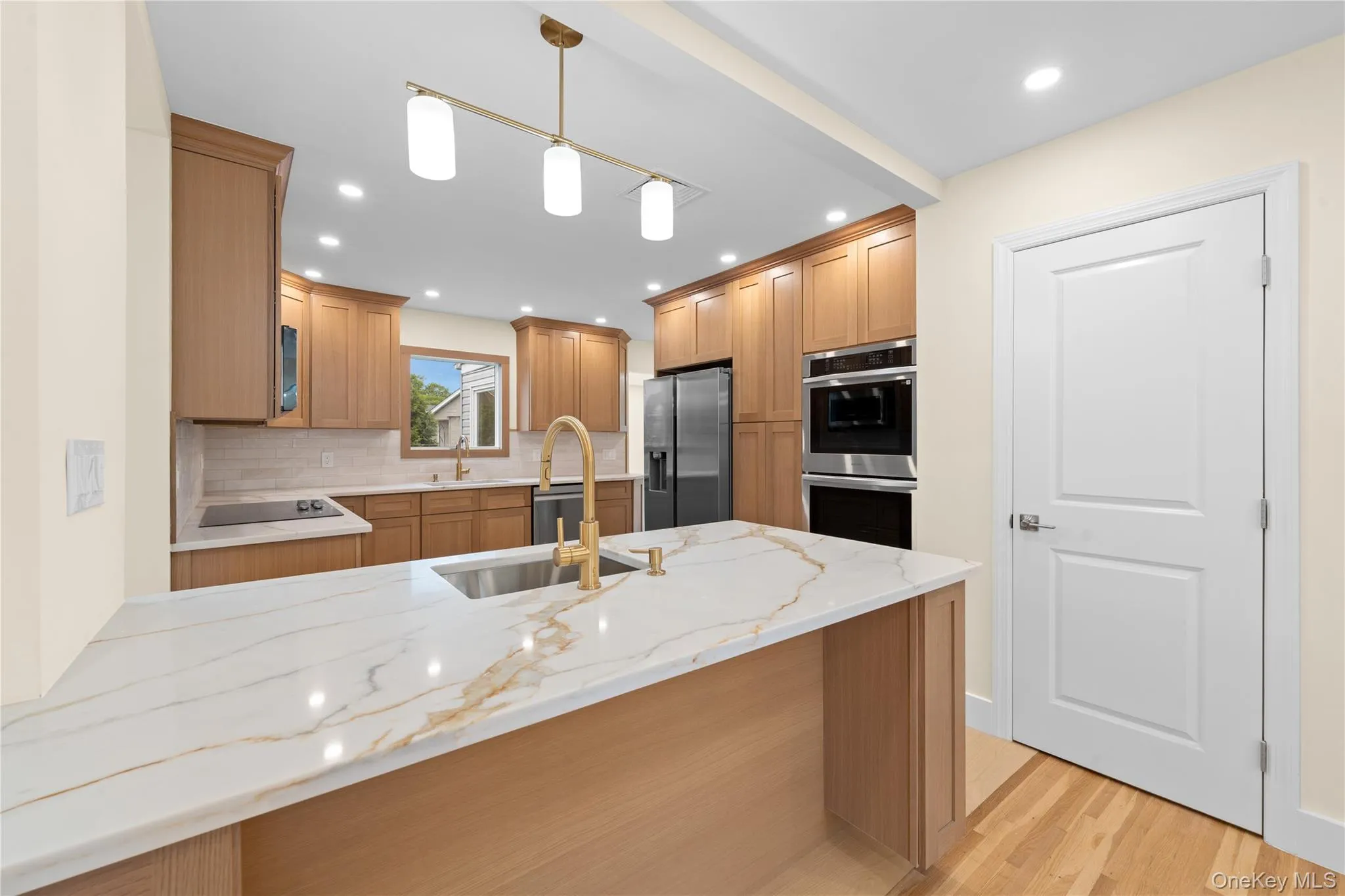 TAJ MAHAL QUARTZ COUNERTOPS TAJ MAHAL QUARTZ COUNERTOPS