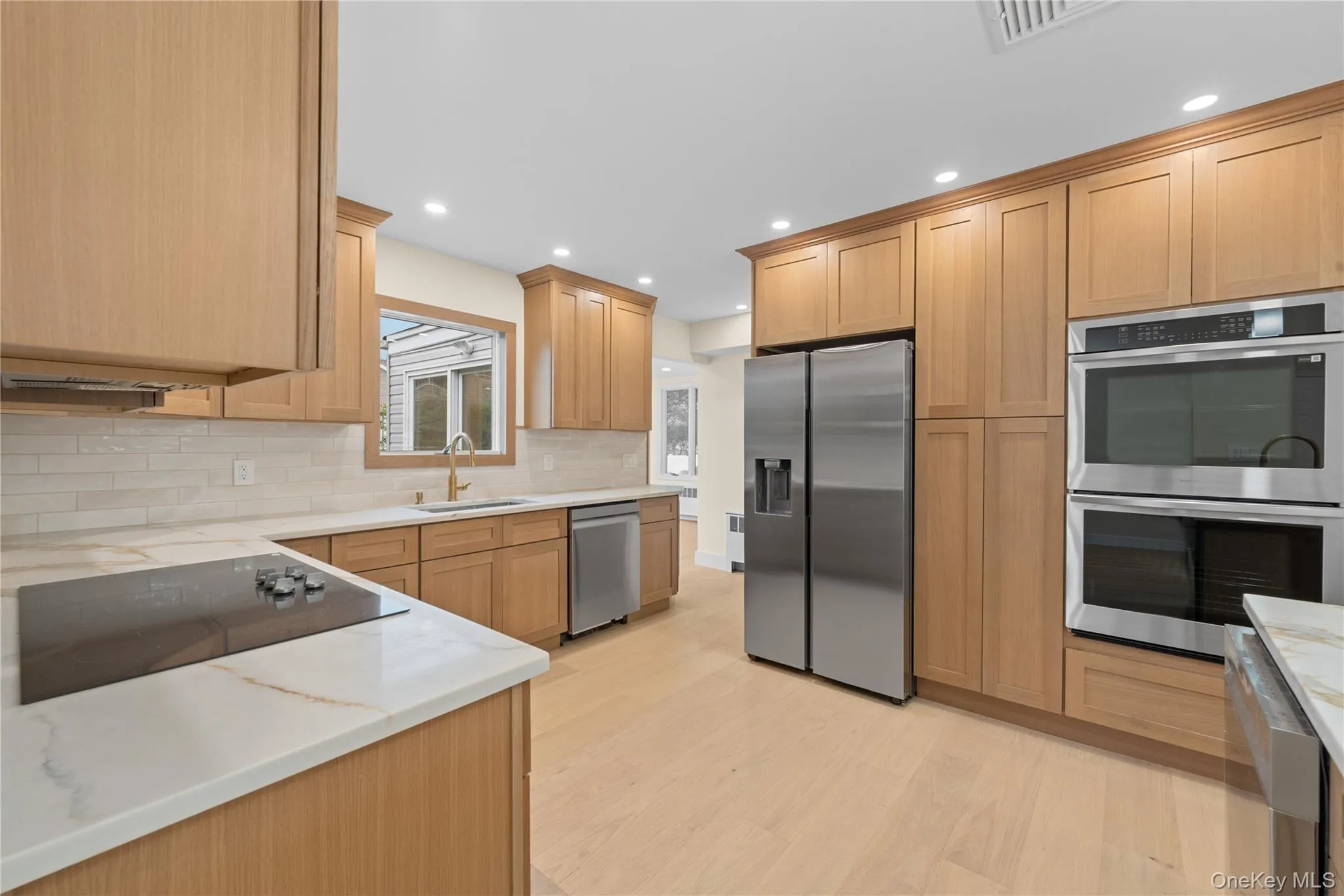 SAMSUNG REFRIGERATOR AND DOUBLE OVEN SAMSUNG REFRIGERATOR AND DOUBLE OVEN
