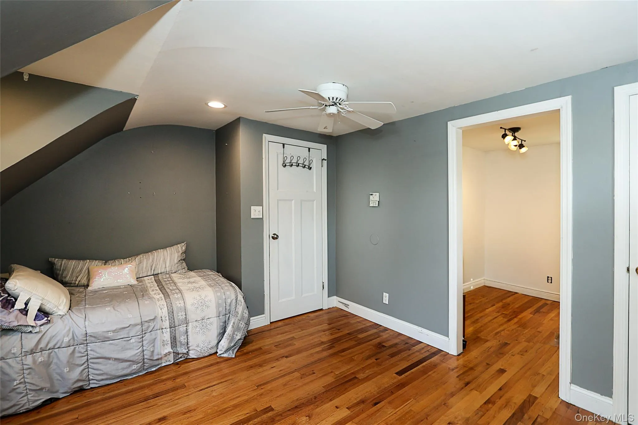 114 Hilldale Road, North Hempstead, NY, 4 Bedrooms Bedrooms, 7 Rooms Rooms,2 BathroomsBathrooms,Residential,For Rent,Hilldale,0,1003320 114 Hilldale Road, North Hempstead, NY, 4 Bedrooms Bedrooms, 7 Rooms Rooms,2 BathroomsBathrooms,Residential,For Rent,Hilldale,0,1003320