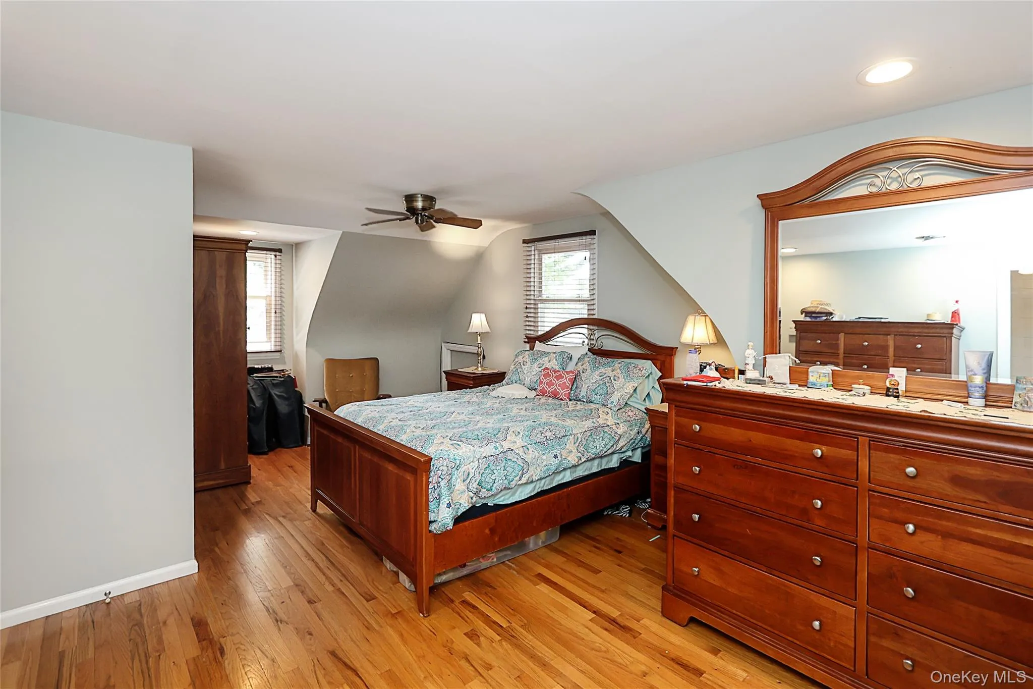 114 Hilldale Road, North Hempstead, NY, 4 Bedrooms Bedrooms, 7 Rooms Rooms,2 BathroomsBathrooms,Residential,For Rent,Hilldale,0,1003320 114 Hilldale Road, North Hempstead, NY, 4 Bedrooms Bedrooms, 7 Rooms Rooms,2 BathroomsBathrooms,Residential,For Rent,Hilldale,0,1003320