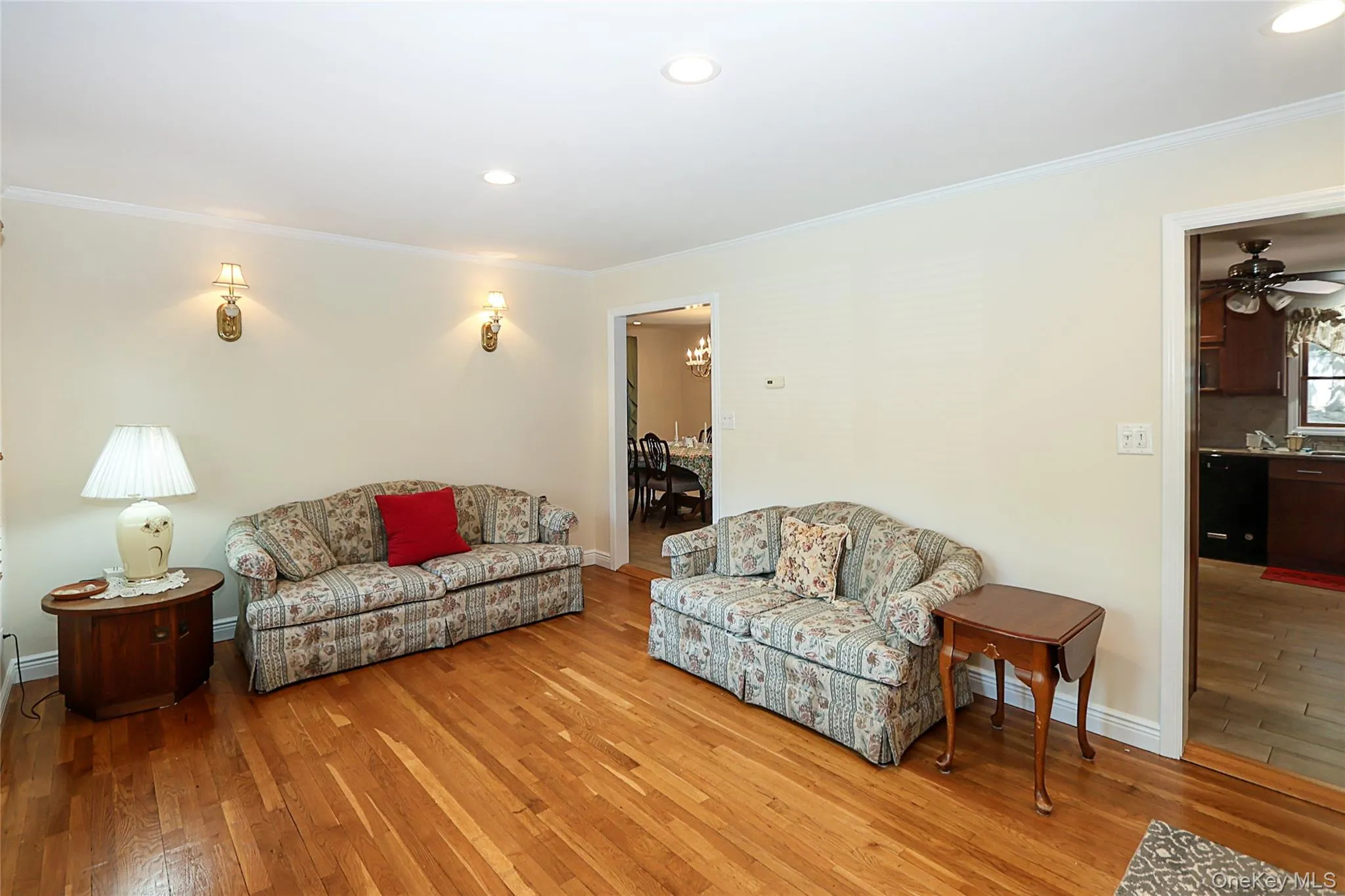 114 Hilldale Road, North Hempstead, NY, 4 Bedrooms Bedrooms, 7 Rooms Rooms,2 BathroomsBathrooms,Residential,For Rent,Hilldale,0,1003320 114 Hilldale Road, North Hempstead, NY, 4 Bedrooms Bedrooms, 7 Rooms Rooms,2 BathroomsBathrooms,Residential,For Rent,Hilldale,0,1003320
