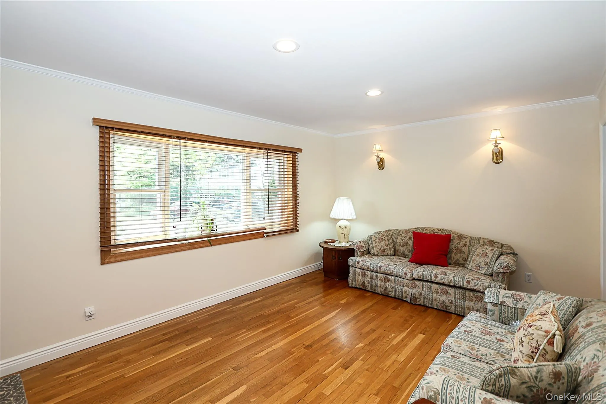 114 Hilldale Road, North Hempstead, NY, 4 Bedrooms Bedrooms, 7 Rooms Rooms,2 BathroomsBathrooms,Residential,For Rent,Hilldale,0,1003320 114 Hilldale Road, North Hempstead, NY, 4 Bedrooms Bedrooms, 7 Rooms Rooms,2 BathroomsBathrooms,Residential,For Rent,Hilldale,0,1003320