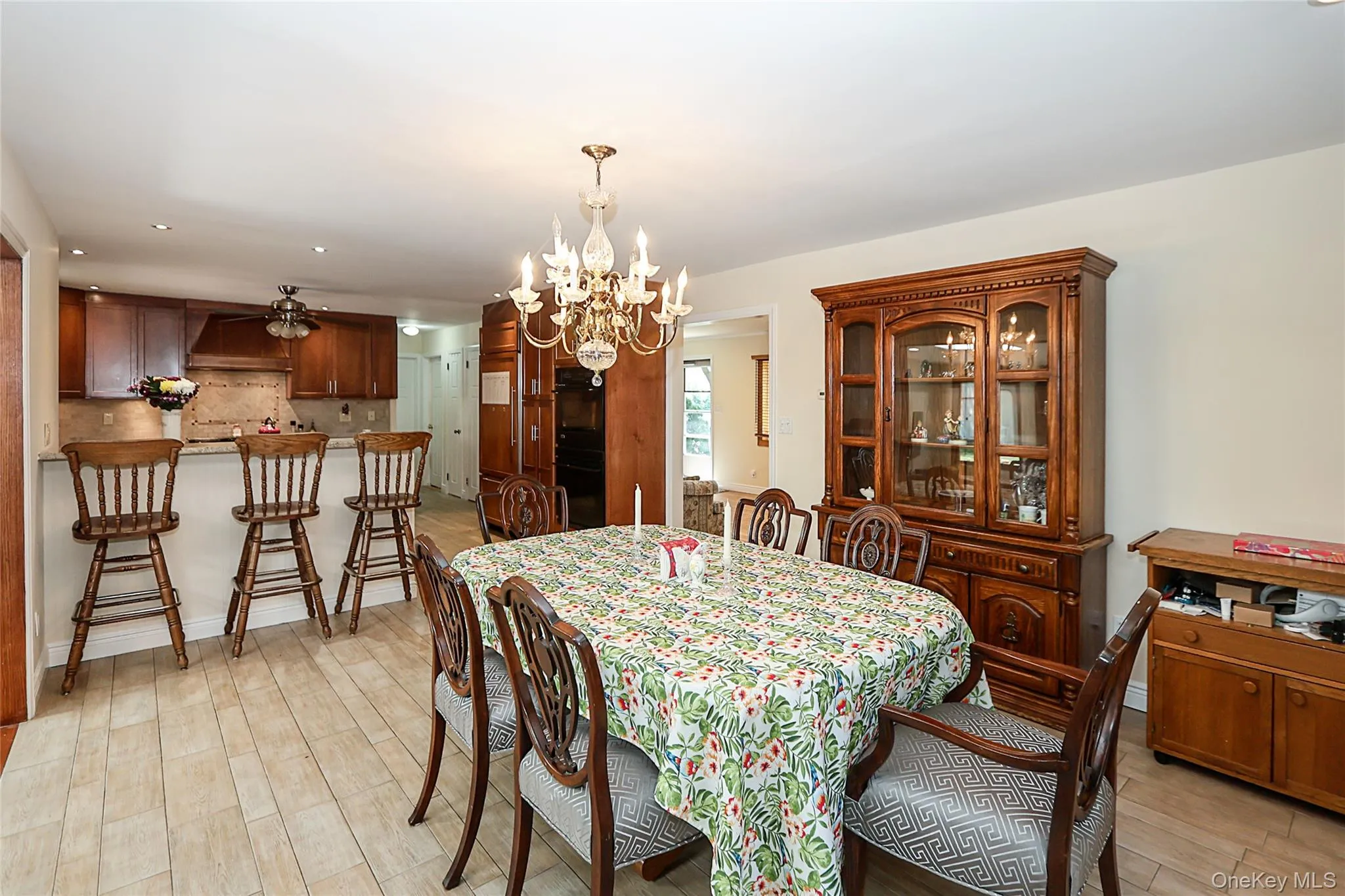 114 Hilldale Road, North Hempstead, NY, 4 Bedrooms Bedrooms, 7 Rooms Rooms,2 BathroomsBathrooms,Residential,For Rent,Hilldale,0,1003320 114 Hilldale Road, North Hempstead, NY, 4 Bedrooms Bedrooms, 7 Rooms Rooms,2 BathroomsBathrooms,Residential,For Rent,Hilldale,0,1003320