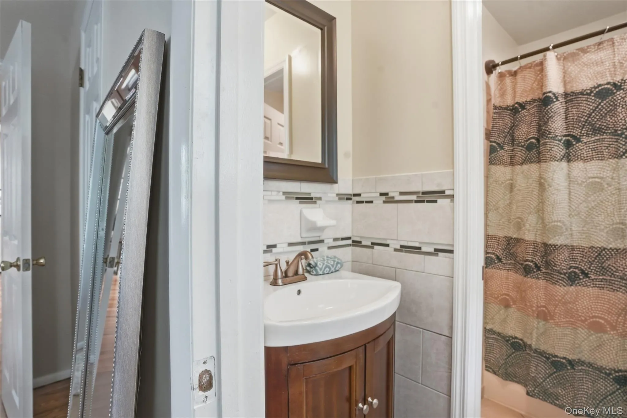 22 Kendell Drive, Wappinger, NY, 4 Bedrooms Bedrooms, 10 Rooms Rooms,2 BathroomsBathrooms,Residential,For Rent,Kendell,0,1003321 22 Kendell Drive, Wappinger, NY, 4 Bedrooms Bedrooms, 10 Rooms Rooms,2 BathroomsBathrooms,Residential,For Rent,Kendell,0,1003321
