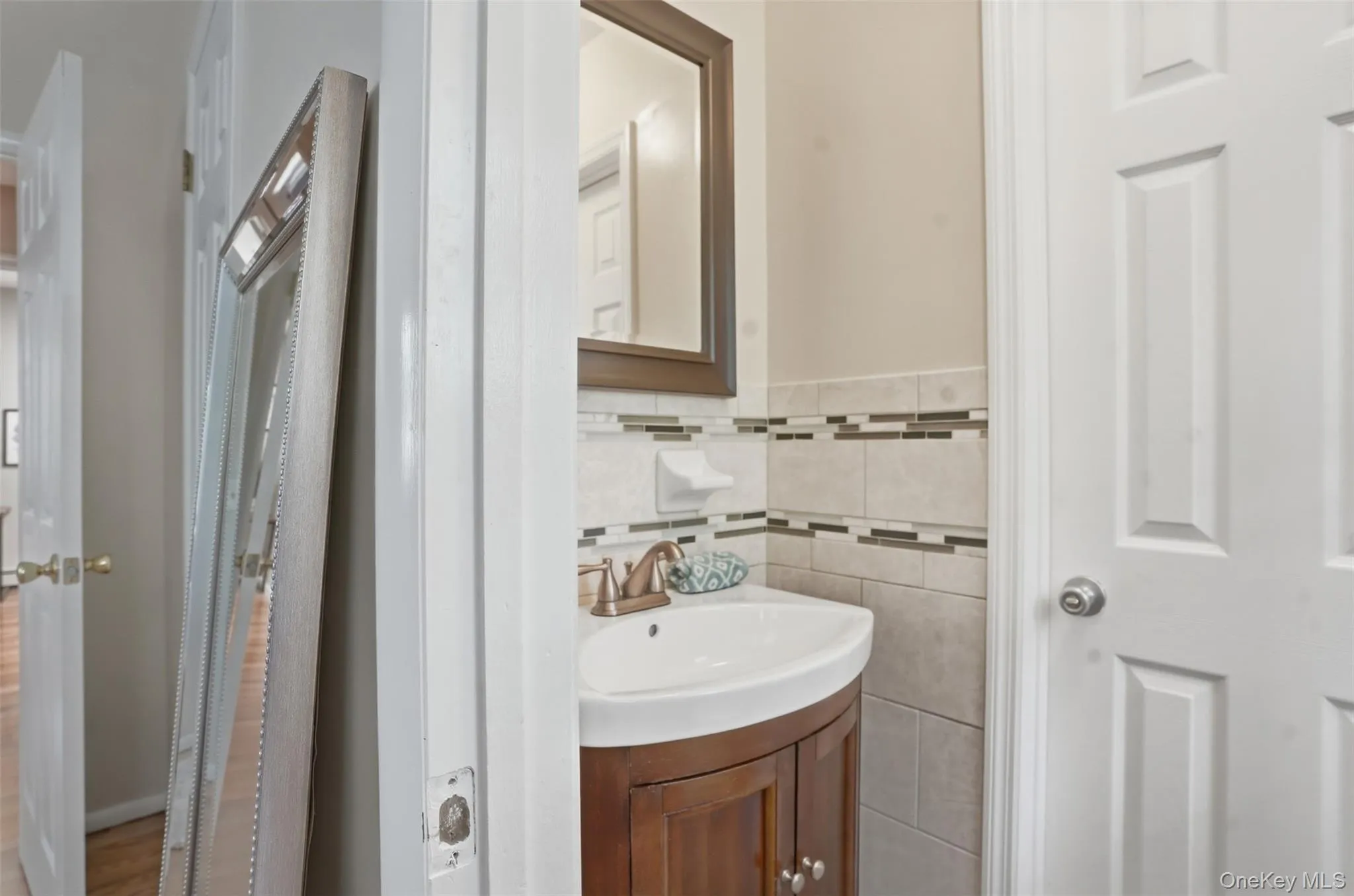 22 Kendell Drive, Wappinger, NY, 4 Bedrooms Bedrooms, 10 Rooms Rooms,2 BathroomsBathrooms,Residential,For Rent,Kendell,0,1003321 22 Kendell Drive, Wappinger, NY, 4 Bedrooms Bedrooms, 10 Rooms Rooms,2 BathroomsBathrooms,Residential,For Rent,Kendell,0,1003321