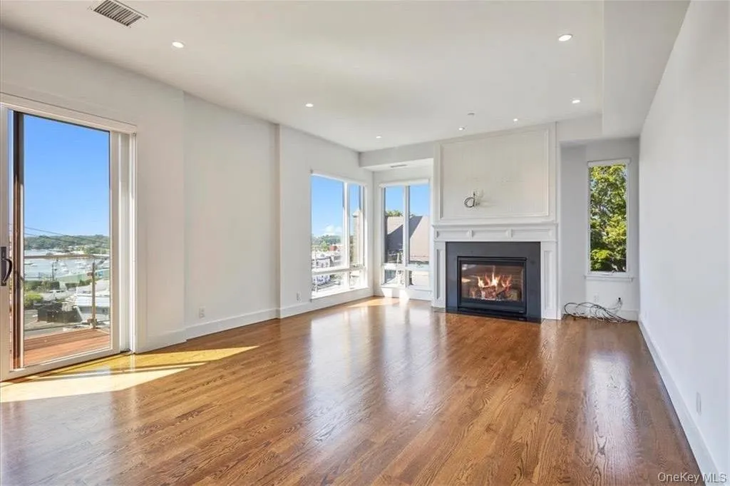 422 Boston Post Road, Rye Town, NY, 3 Bedrooms Bedrooms, 5 Rooms Rooms,3 BathroomsBathrooms,Residential Lease,For Rent,Boston Post,0,1003329 422 Boston Post Road, Rye Town, NY, 3 Bedrooms Bedrooms, 5 Rooms Rooms,3 BathroomsBathrooms,Residential Lease,For Rent,Boston Post,0,1003329