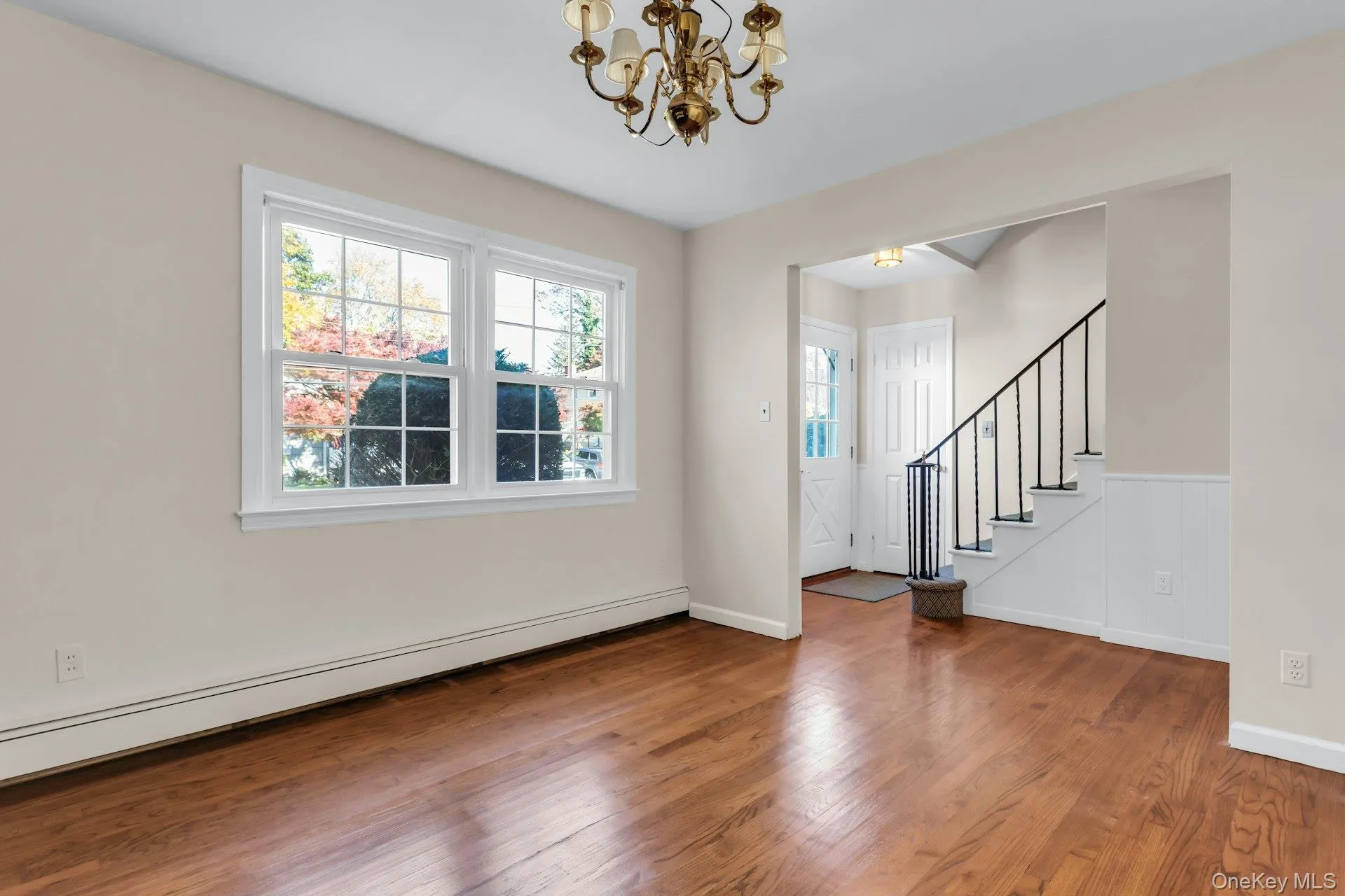 12 Violet Road, Oyster Bay, NY, 4 Bedrooms Bedrooms, 11 Rooms Rooms,2 BathroomsBathrooms,Residential,For Rent,Violet,0,1003340 12 Violet Road, Oyster Bay, NY, 4 Bedrooms Bedrooms, 11 Rooms Rooms,2 BathroomsBathrooms,Residential,For Rent,Violet,0,1003340