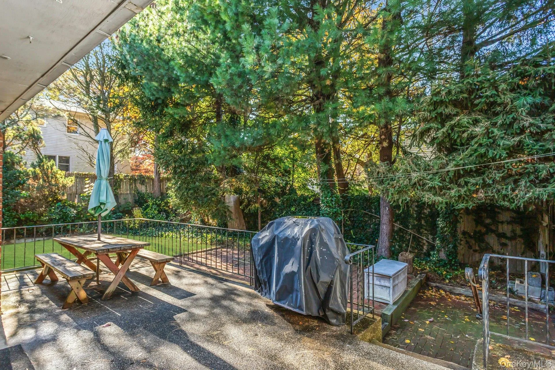 12 Violet Road, Oyster Bay, NY, 4 Bedrooms Bedrooms, 11 Rooms Rooms,2 BathroomsBathrooms,Residential,For Rent,Violet,0,1003340 12 Violet Road, Oyster Bay, NY, 4 Bedrooms Bedrooms, 11 Rooms Rooms,2 BathroomsBathrooms,Residential,For Rent,Violet,0,1003340