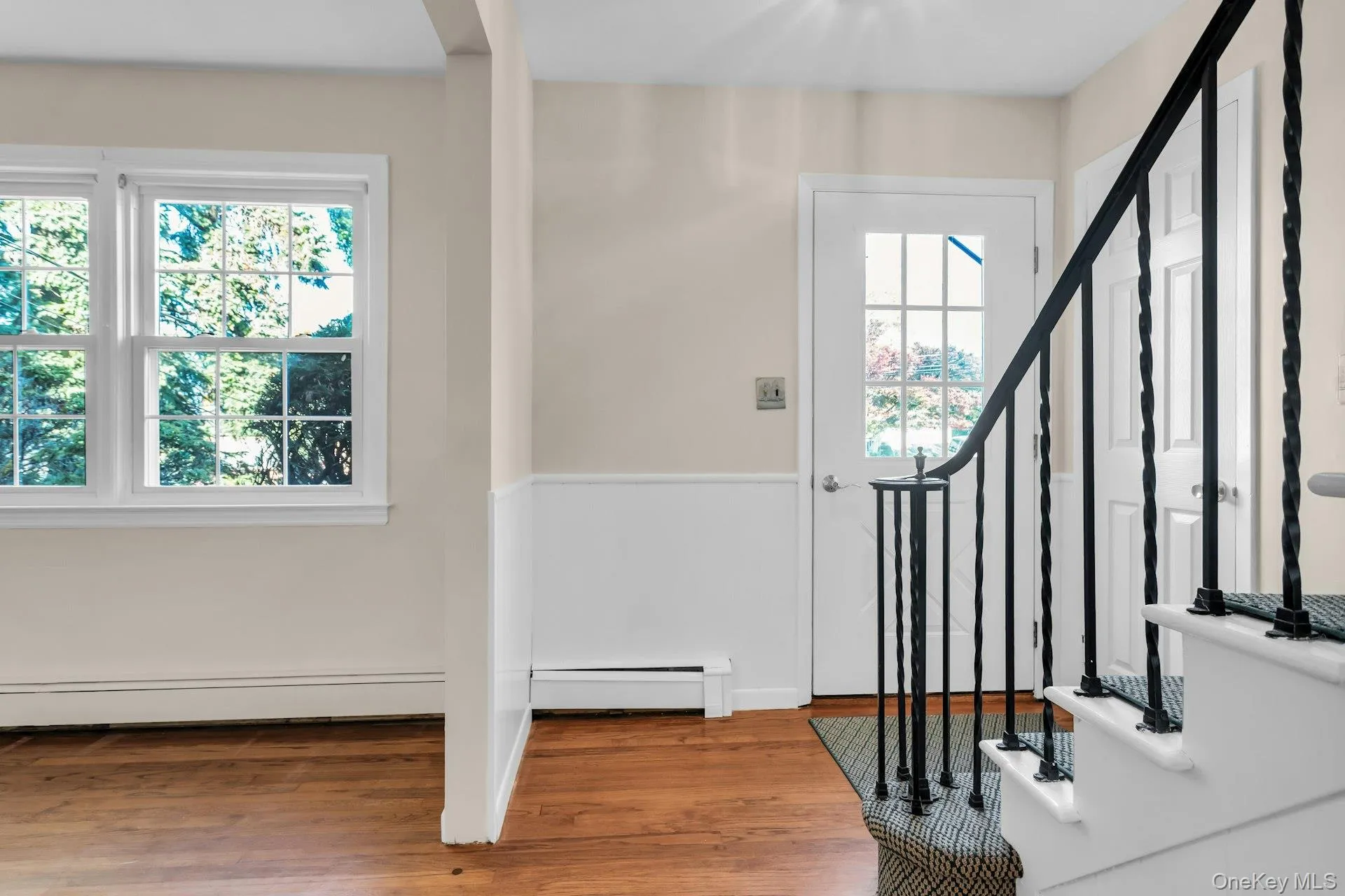 12 Violet Road, Oyster Bay, NY, 4 Bedrooms Bedrooms, 11 Rooms Rooms,2 BathroomsBathrooms,Residential,For Rent,Violet,0,1003340 12 Violet Road, Oyster Bay, NY, 4 Bedrooms Bedrooms, 11 Rooms Rooms,2 BathroomsBathrooms,Residential,For Rent,Violet,0,1003340