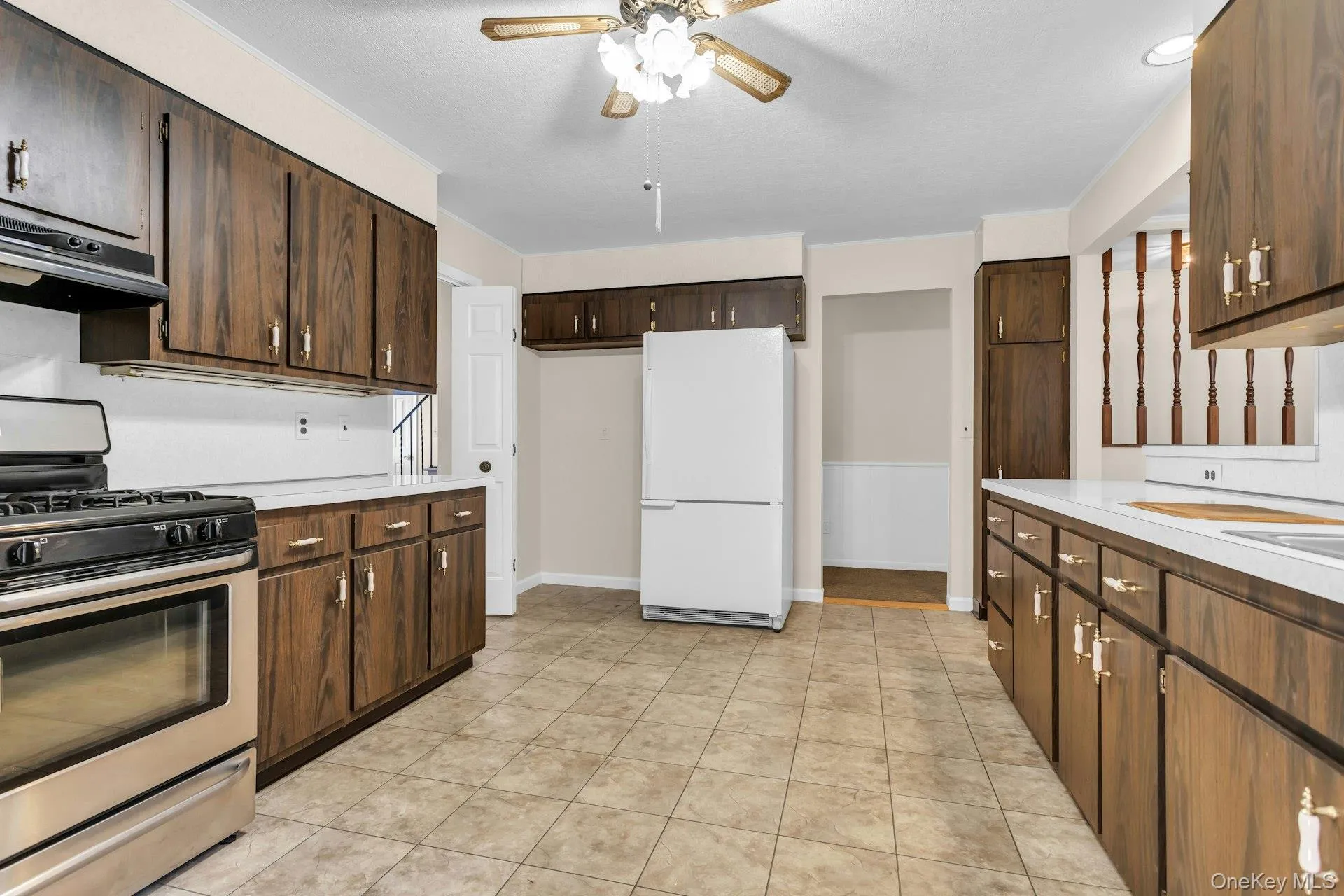12 Violet Road, Oyster Bay, NY, 4 Bedrooms Bedrooms, 11 Rooms Rooms,2 BathroomsBathrooms,Residential,For Rent,Violet,0,1003340 12 Violet Road, Oyster Bay, NY, 4 Bedrooms Bedrooms, 11 Rooms Rooms,2 BathroomsBathrooms,Residential,For Rent,Violet,0,1003340