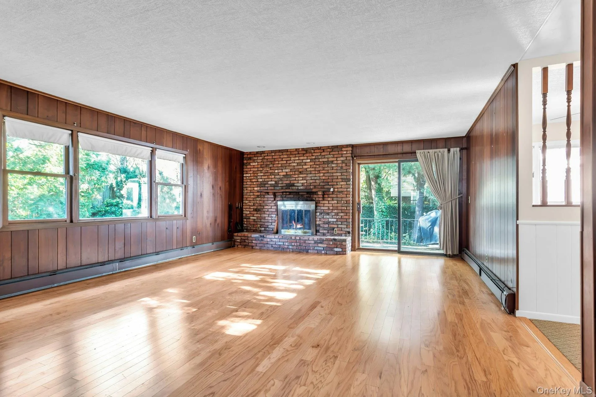 12 Violet Road, Oyster Bay, NY, 4 Bedrooms Bedrooms, 11 Rooms Rooms,2 BathroomsBathrooms,Residential,For Rent,Violet,0,1003340 12 Violet Road, Oyster Bay, NY, 4 Bedrooms Bedrooms, 11 Rooms Rooms,2 BathroomsBathrooms,Residential,For Rent,Violet,0,1003340