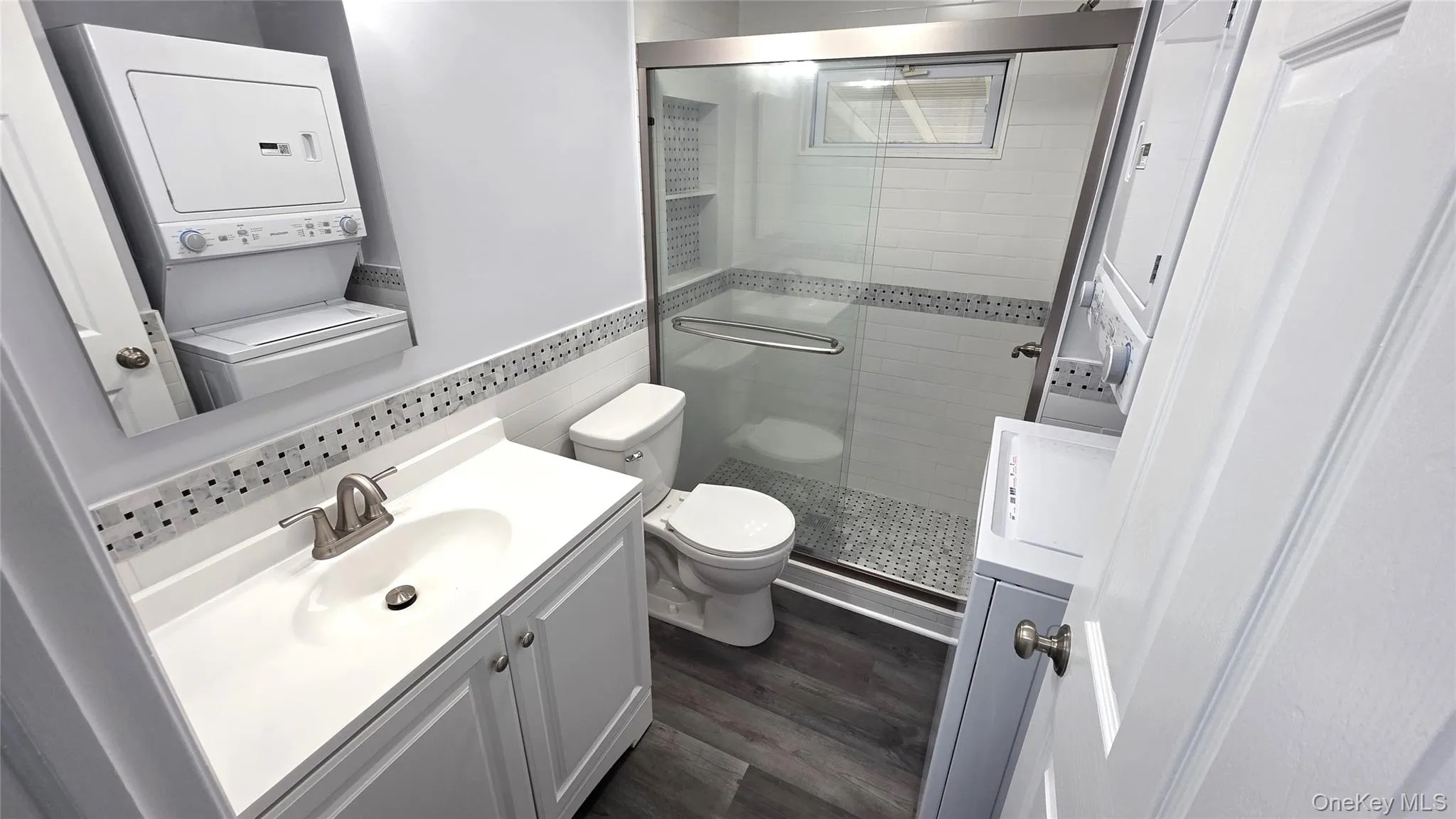 525 Riverleigh Avenue, Riverhead, NY, 2 Bedrooms Bedrooms, 6 Rooms Rooms,1 BathroomBathrooms,Residential,For Rent,Riverleigh,0,1003342 525 Riverleigh Avenue, Riverhead, NY, 2 Bedrooms Bedrooms, 6 Rooms Rooms,1 BathroomBathrooms,Residential,For Rent,Riverleigh,0,1003342