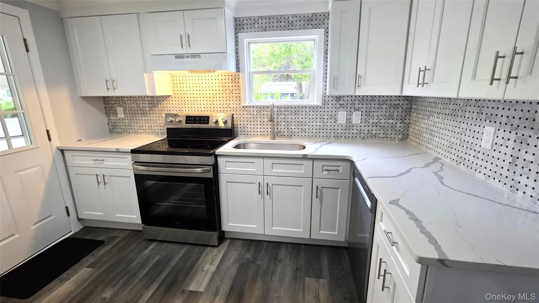 525 Riverleigh Avenue, Riverhead, NY, 2 Bedrooms Bedrooms, 6 Rooms Rooms,1 BathroomBathrooms,Residential,For Rent,Riverleigh,0,1003342 525 Riverleigh Avenue, Riverhead, NY, 2 Bedrooms Bedrooms, 6 Rooms Rooms,1 BathroomBathrooms,Residential,For Rent,Riverleigh,0,1003342
