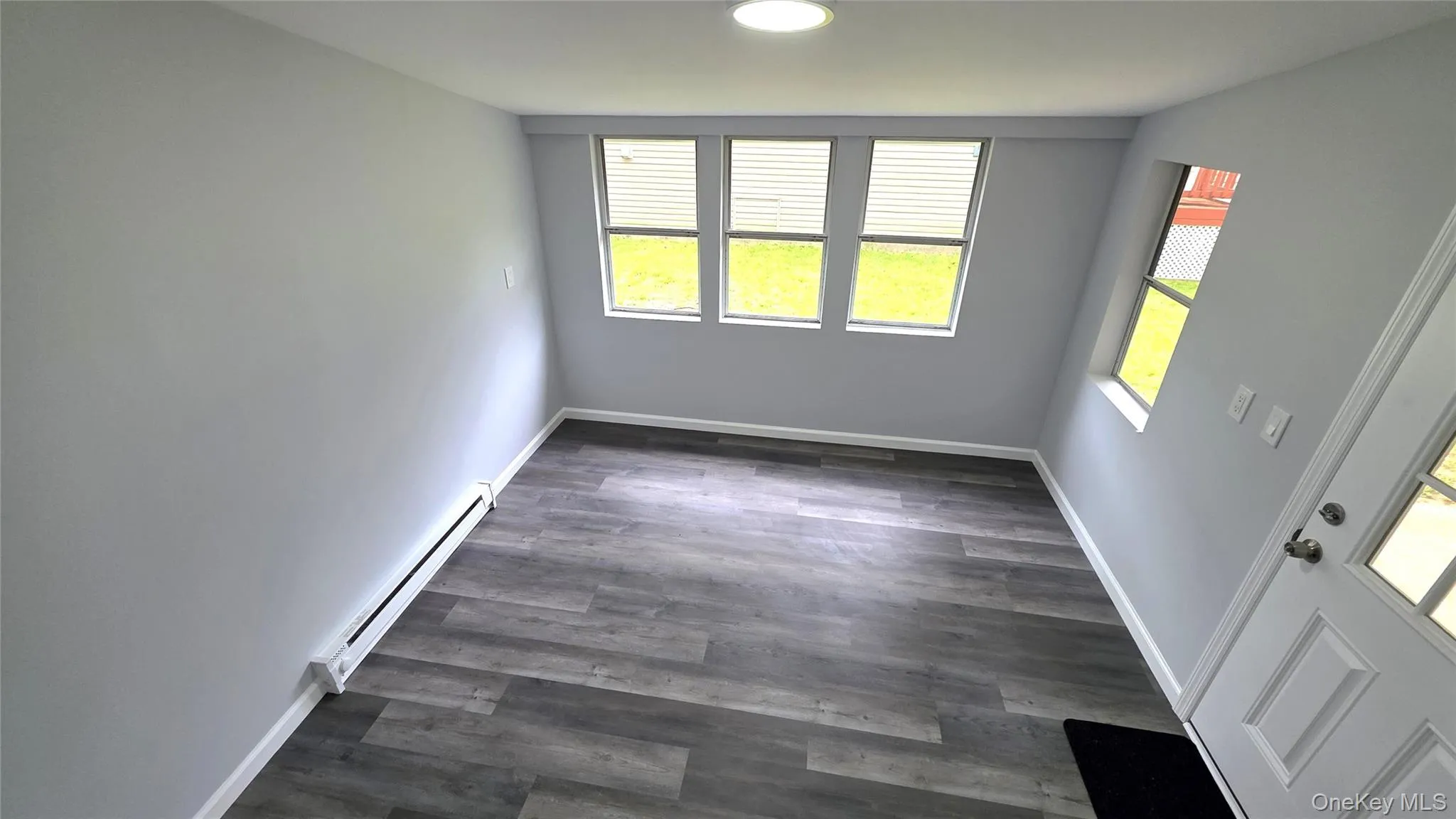 525 Riverleigh Avenue, Riverhead, NY, 2 Bedrooms Bedrooms, 6 Rooms Rooms,1 BathroomBathrooms,Residential,For Rent,Riverleigh,0,1003342 525 Riverleigh Avenue, Riverhead, NY, 2 Bedrooms Bedrooms, 6 Rooms Rooms,1 BathroomBathrooms,Residential,For Rent,Riverleigh,0,1003342