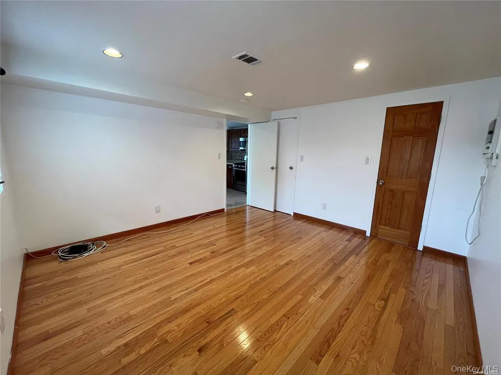 12 Reed Drive, Babylon, NY, 1 Bedroom Bedrooms, 3 Rooms Rooms,1 BathroomBathrooms,Residential Lease,For Rent,Reed,0,1003346 12 Reed Drive, Babylon, NY, 1 Bedroom Bedrooms, 3 Rooms Rooms,1 BathroomBathrooms,Residential Lease,For Rent,Reed,0,1003346