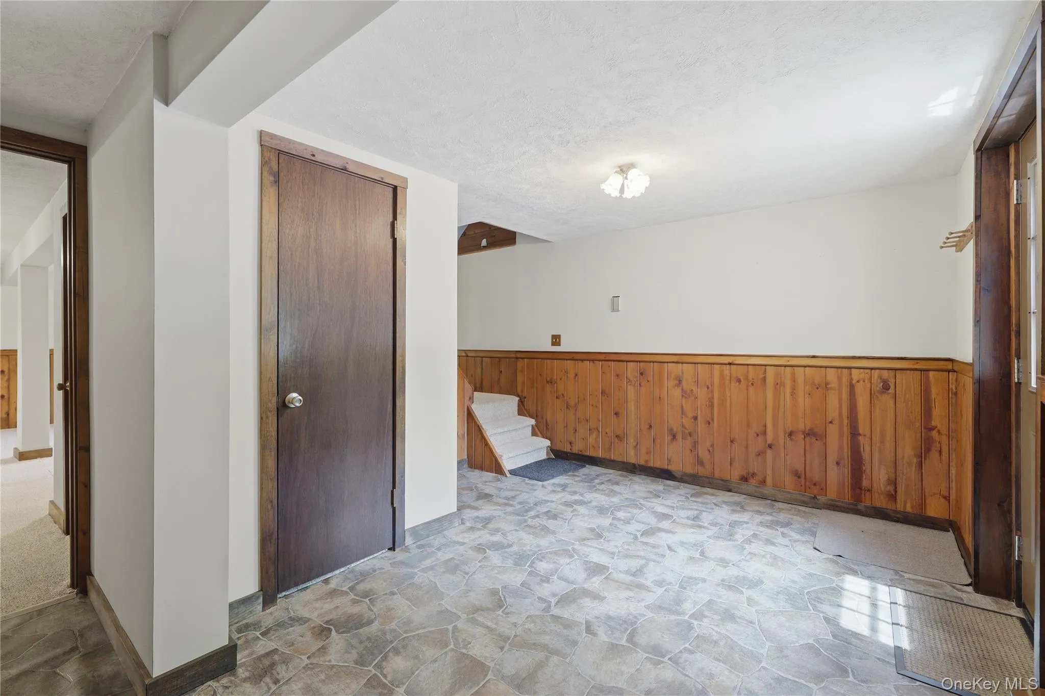 2 Linder Drive, New Paltz, NY, 2 Bedrooms Bedrooms, 6 Rooms Rooms,1 BathroomBathrooms,Residential,For Rent,Linder,0,1003348 2 Linder Drive, New Paltz, NY, 2 Bedrooms Bedrooms, 6 Rooms Rooms,1 BathroomBathrooms,Residential,For Rent,Linder,0,1003348