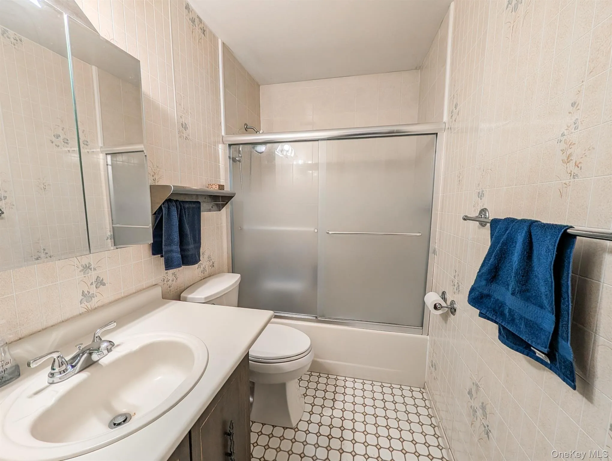 29 Sarah Drive, Brookhaven, NY, 3 Bedrooms Bedrooms, 7 Rooms Rooms,1 BathroomBathrooms,Residential,For Rent,Sarah,0,1003352 29 Sarah Drive, Brookhaven, NY, 3 Bedrooms Bedrooms, 7 Rooms Rooms,1 BathroomBathrooms,Residential,For Rent,Sarah,0,1003352