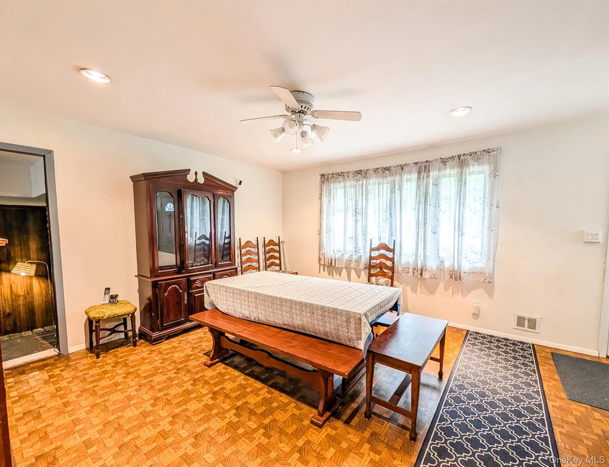 29 Sarah Drive, Brookhaven, NY, 3 Bedrooms Bedrooms, 7 Rooms Rooms,1 BathroomBathrooms,Residential,For Rent,Sarah,0,1003352 29 Sarah Drive, Brookhaven, NY, 3 Bedrooms Bedrooms, 7 Rooms Rooms,1 BathroomBathrooms,Residential,For Rent,Sarah,0,1003352