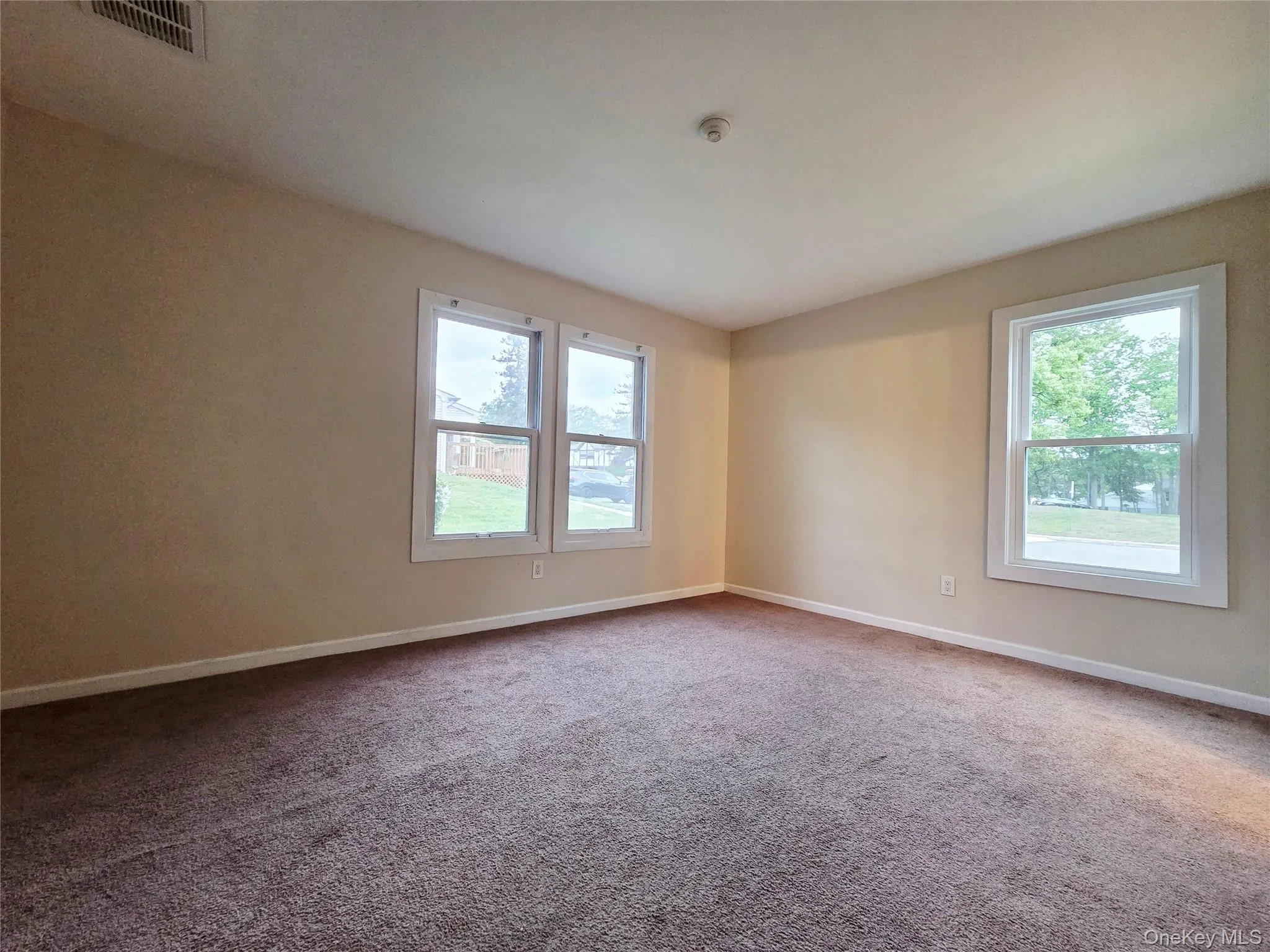 Primary bedroom is large w/ walk in closet Primary bedroom is large w/ walk in closet