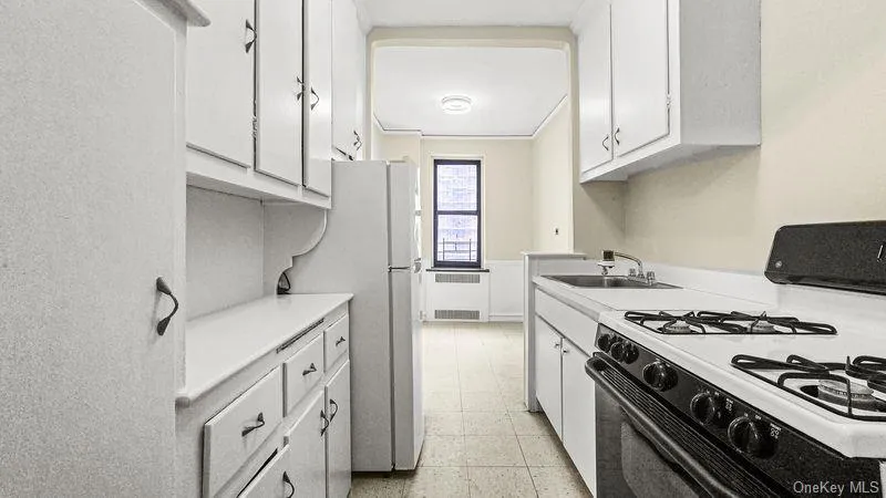 860 Grand, New York, NY, 1 Bedroom Bedrooms, 3 Rooms Rooms,1 BathroomBathrooms,Residential,For Rent,Grand,0,1003367 860 Grand, New York, NY, 1 Bedroom Bedrooms, 3 Rooms Rooms,1 BathroomBathrooms,Residential,For Rent,Grand,0,1003367