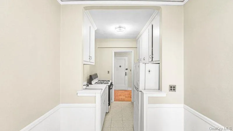 860 Grand, New York, NY, 1 Bedroom Bedrooms, 3 Rooms Rooms,1 BathroomBathrooms,Residential,For Rent,Grand,0,1003367 860 Grand, New York, NY, 1 Bedroom Bedrooms, 3 Rooms Rooms,1 BathroomBathrooms,Residential,For Rent,Grand,0,1003367