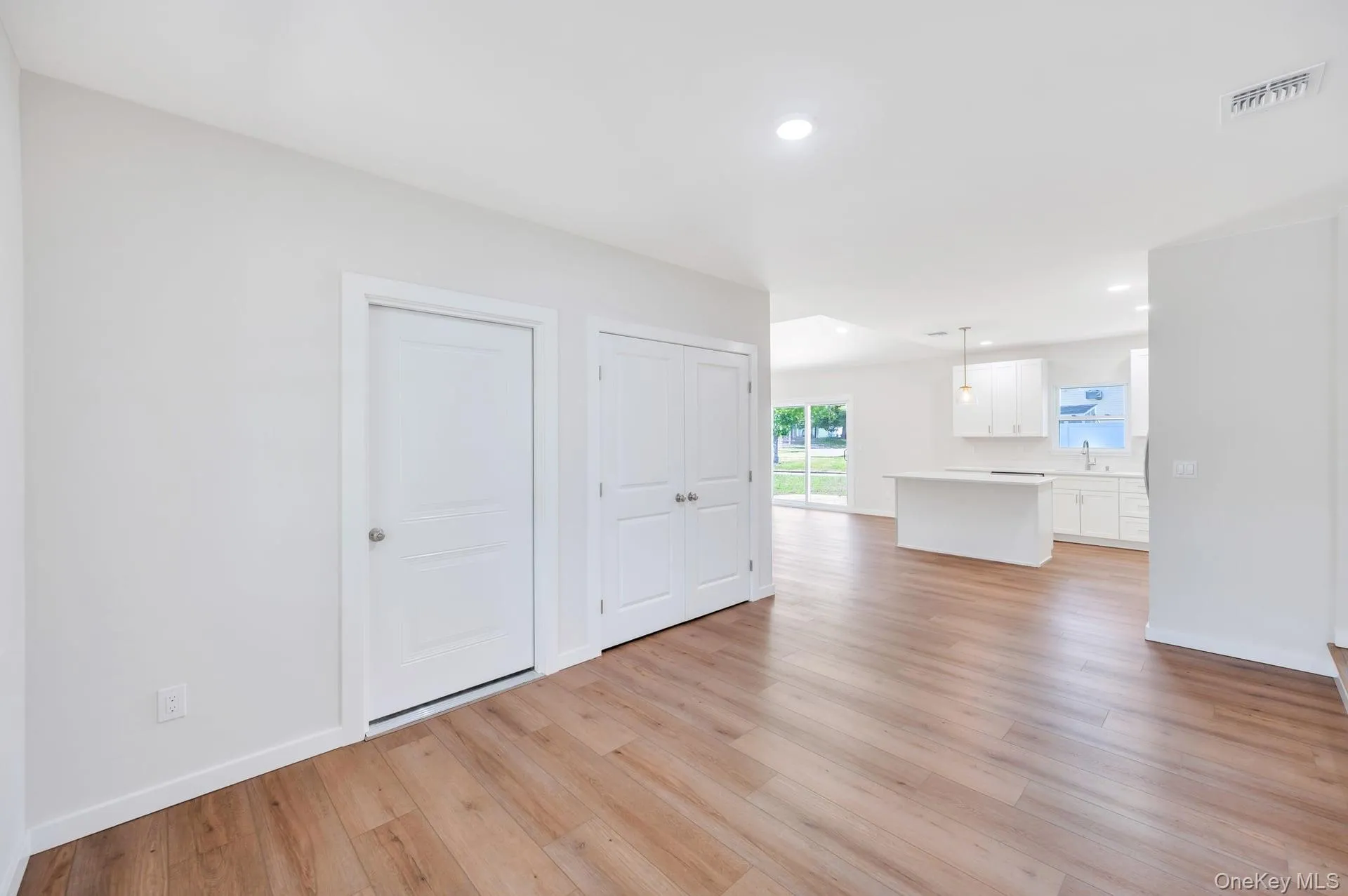 413 Bicycle Path, Brookhaven, NY, 4 Bedrooms Bedrooms, 8 Rooms Rooms,2 BathroomsBathrooms,Residential,For Rent,Bicycle,0,1003369 413 Bicycle Path, Brookhaven, NY, 4 Bedrooms Bedrooms, 8 Rooms Rooms,2 BathroomsBathrooms,Residential,For Rent,Bicycle,0,1003369