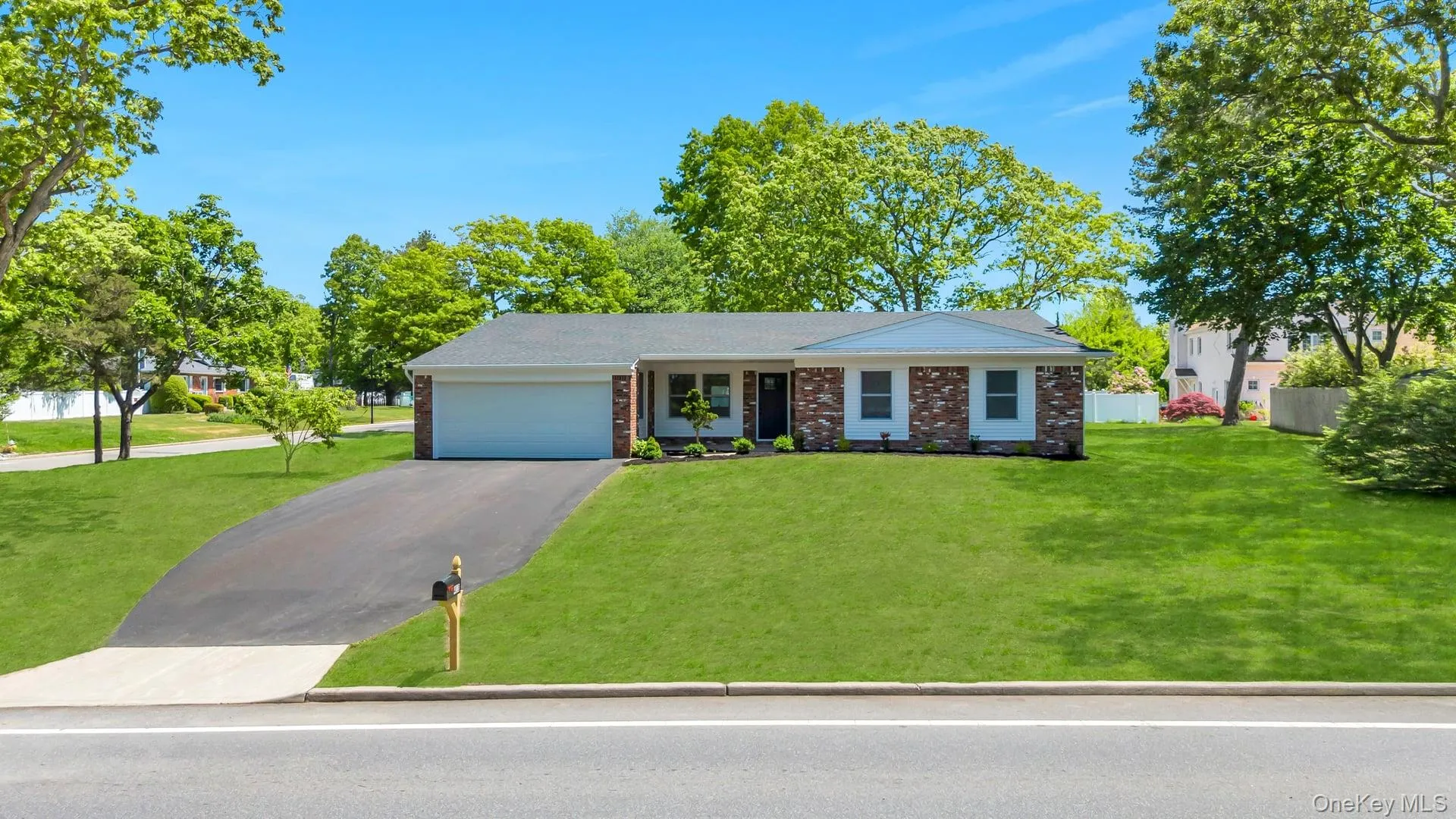 413 Bicycle Path, Brookhaven, NY, 4 Bedrooms Bedrooms, 8 Rooms Rooms,2 BathroomsBathrooms,Residential,For Rent,Bicycle,0,1003369 413 Bicycle Path, Brookhaven, NY, 4 Bedrooms Bedrooms, 8 Rooms Rooms,2 BathroomsBathrooms,Residential,For Rent,Bicycle,0,1003369