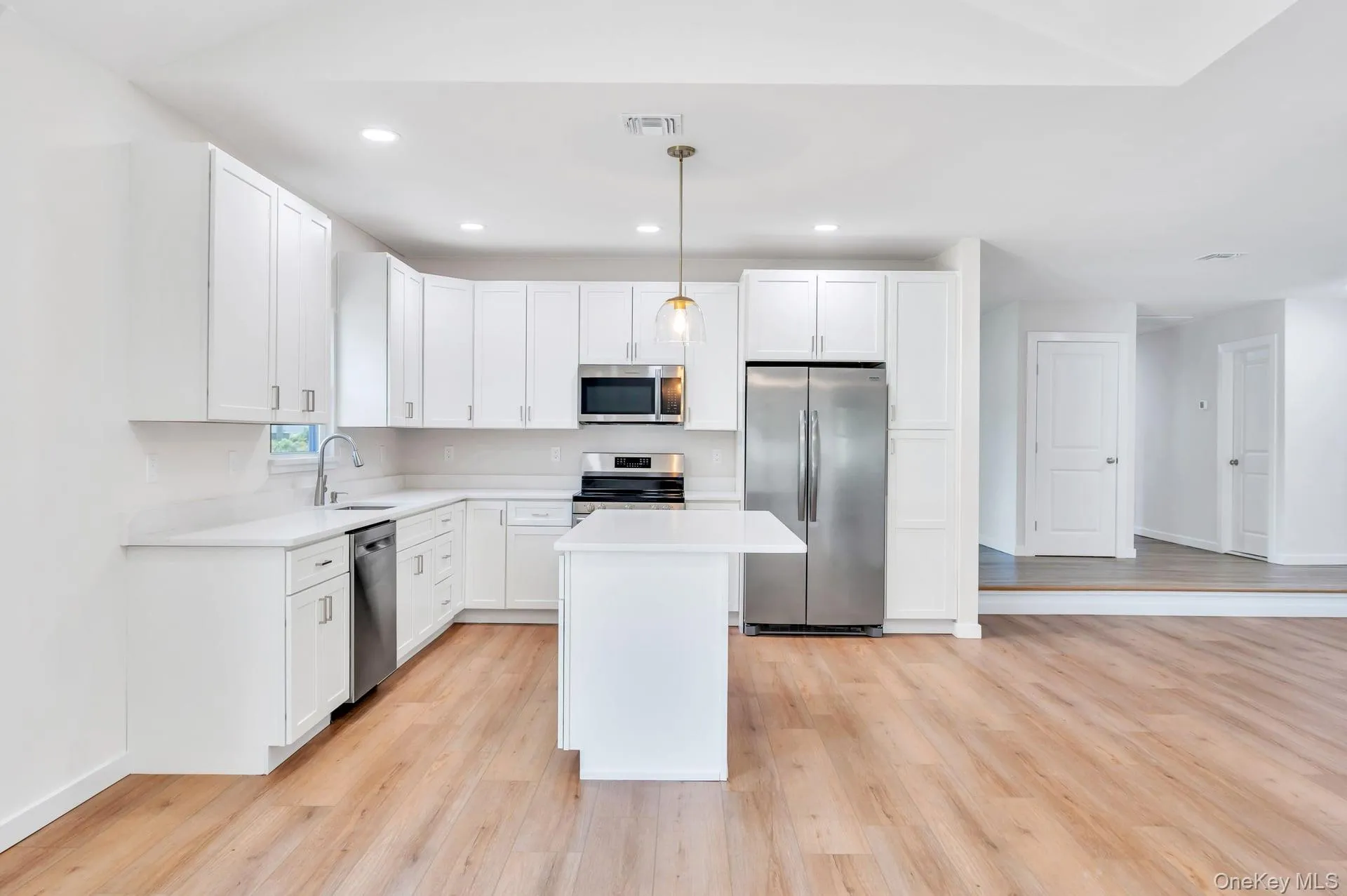 413 Bicycle Path, Brookhaven, NY, 4 Bedrooms Bedrooms, 8 Rooms Rooms,2 BathroomsBathrooms,Residential,For Rent,Bicycle,0,1003369 413 Bicycle Path, Brookhaven, NY, 4 Bedrooms Bedrooms, 8 Rooms Rooms,2 BathroomsBathrooms,Residential,For Rent,Bicycle,0,1003369