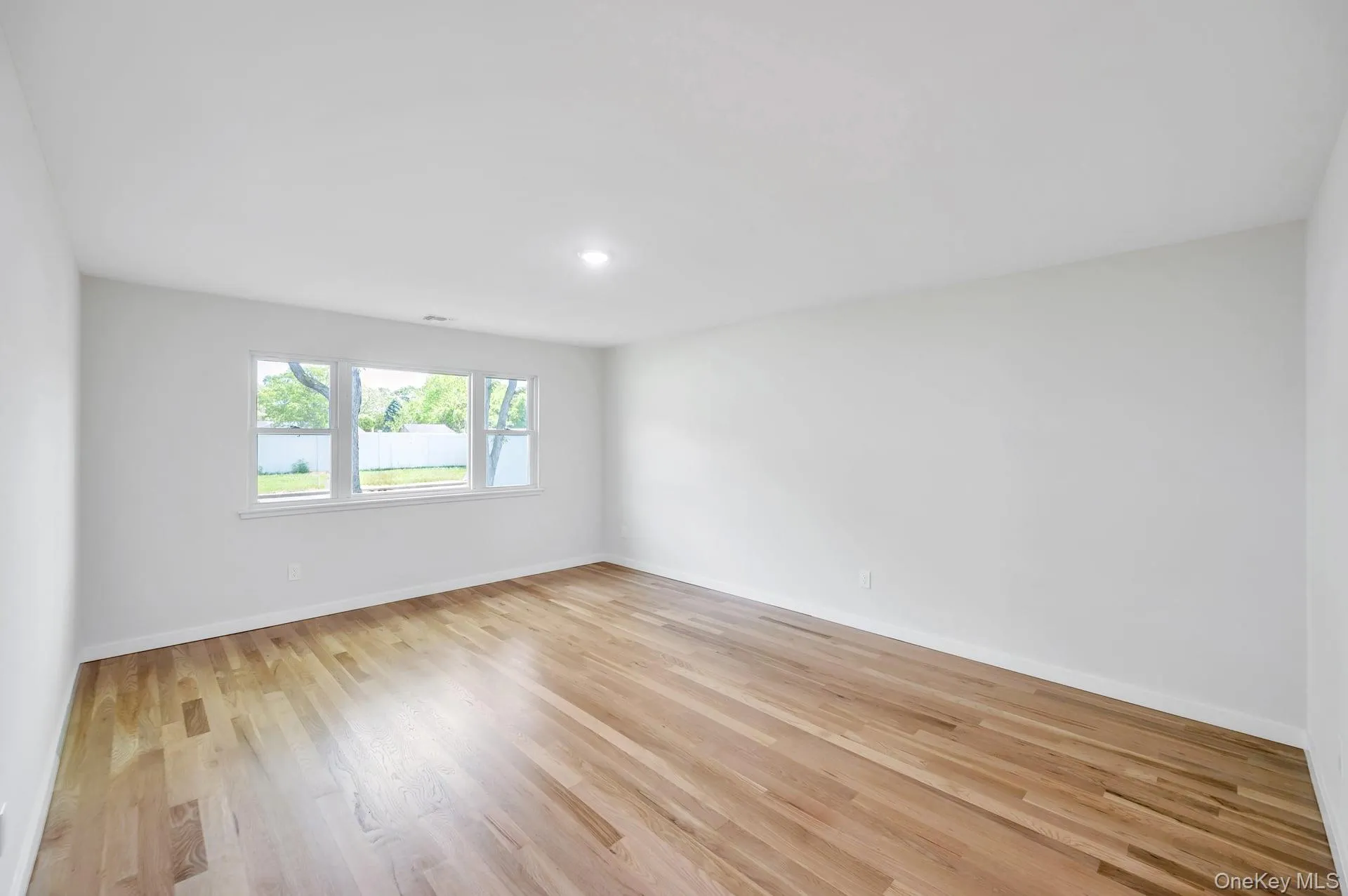 413 Bicycle Path, Brookhaven, NY, 4 Bedrooms Bedrooms, 8 Rooms Rooms,2 BathroomsBathrooms,Residential,For Rent,Bicycle,0,1003369 413 Bicycle Path, Brookhaven, NY, 4 Bedrooms Bedrooms, 8 Rooms Rooms,2 BathroomsBathrooms,Residential,For Rent,Bicycle,0,1003369