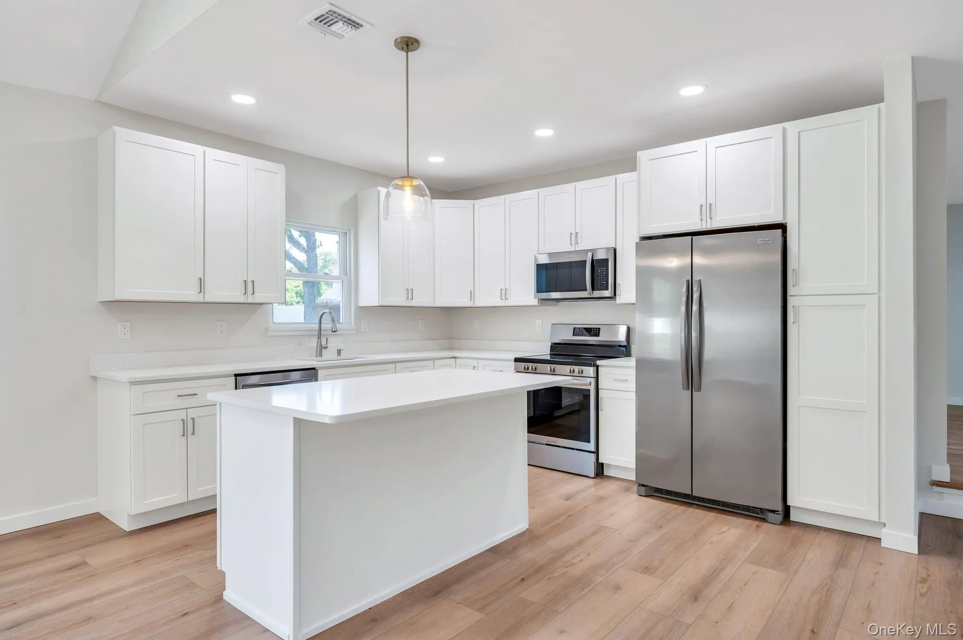 413 Bicycle Path, Brookhaven, NY, 4 Bedrooms Bedrooms, 8 Rooms Rooms,2 BathroomsBathrooms,Residential,For Rent,Bicycle,0,1003369 413 Bicycle Path, Brookhaven, NY, 4 Bedrooms Bedrooms, 8 Rooms Rooms,2 BathroomsBathrooms,Residential,For Rent,Bicycle,0,1003369