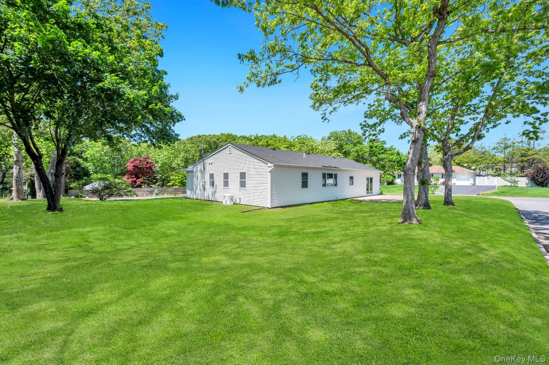 413 Bicycle Path, Brookhaven, NY, 4 Bedrooms Bedrooms, 8 Rooms Rooms,2 BathroomsBathrooms,Residential,For Rent,Bicycle,0,1003369 413 Bicycle Path, Brookhaven, NY, 4 Bedrooms Bedrooms, 8 Rooms Rooms,2 BathroomsBathrooms,Residential,For Rent,Bicycle,0,1003369