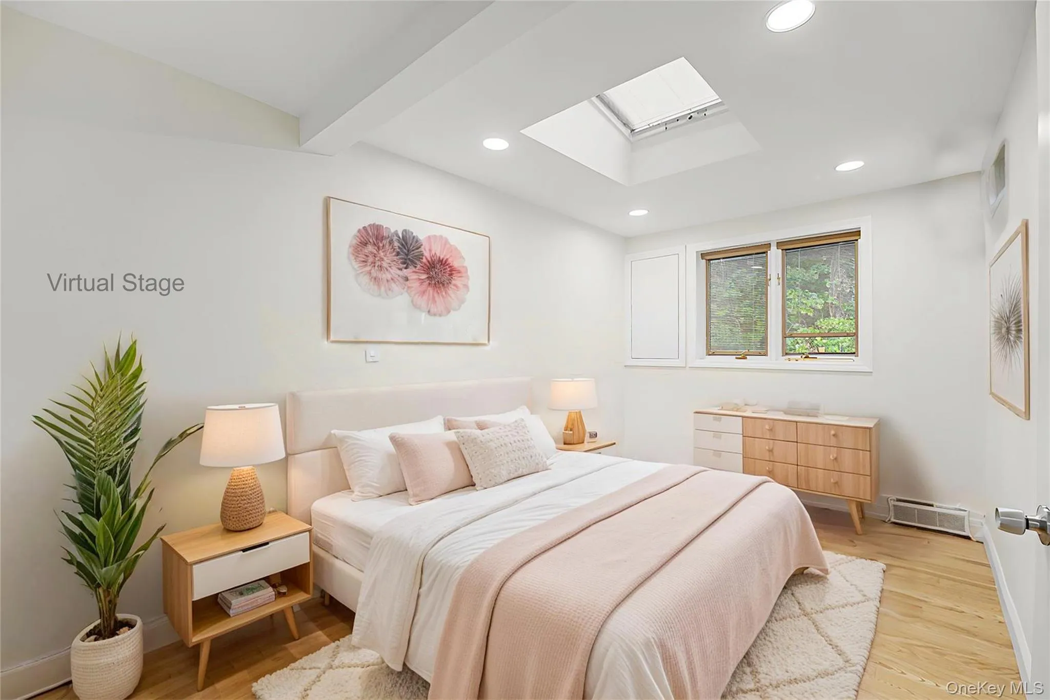 5 Bellingham Lane, North Hempstead, NY, 6 Bedrooms Bedrooms, 12 Rooms Rooms,4 BathroomsBathrooms,Residential,For Rent,Bellingham,0,1003370 5 Bellingham Lane, North Hempstead, NY, 6 Bedrooms Bedrooms, 12 Rooms Rooms,4 BathroomsBathrooms,Residential,For Rent,Bellingham,0,1003370