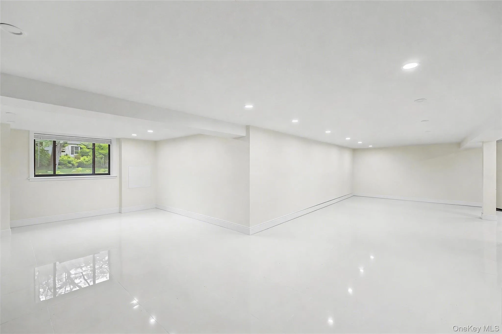 5 Bellingham Lane, North Hempstead, NY, 6 Bedrooms Bedrooms, 12 Rooms Rooms,4 BathroomsBathrooms,Residential,For Rent,Bellingham,0,1003370 5 Bellingham Lane, North Hempstead, NY, 6 Bedrooms Bedrooms, 12 Rooms Rooms,4 BathroomsBathrooms,Residential,For Rent,Bellingham,0,1003370