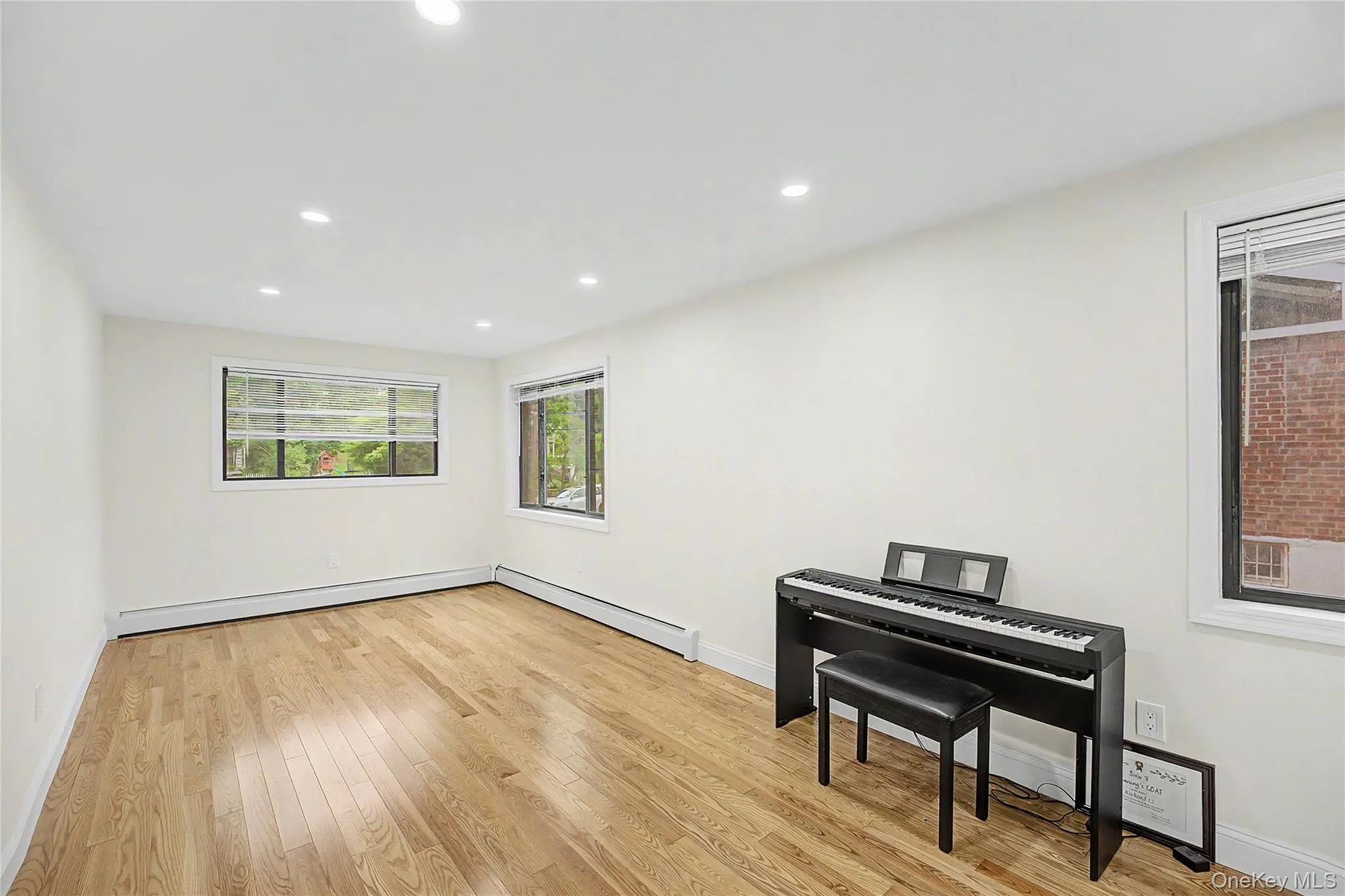 5 Bellingham Lane, North Hempstead, NY, 6 Bedrooms Bedrooms, 12 Rooms Rooms,4 BathroomsBathrooms,Residential,For Rent,Bellingham,0,1003370 5 Bellingham Lane, North Hempstead, NY, 6 Bedrooms Bedrooms, 12 Rooms Rooms,4 BathroomsBathrooms,Residential,For Rent,Bellingham,0,1003370
