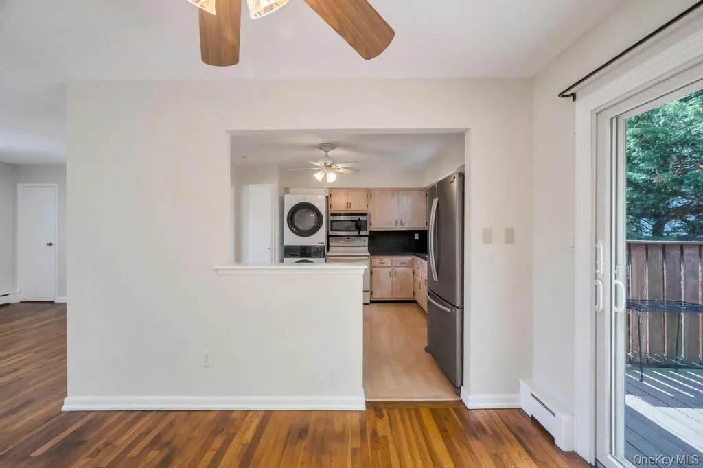 5 Linden Avenue, Oyster Bay, NY, 3 Bedrooms Bedrooms, 6 Rooms Rooms,1 BathroomBathrooms,Residential Lease,For Rent,Linden,0,1003383 5 Linden Avenue, Oyster Bay, NY, 3 Bedrooms Bedrooms, 6 Rooms Rooms,1 BathroomBathrooms,Residential Lease,For Rent,Linden,0,1003383