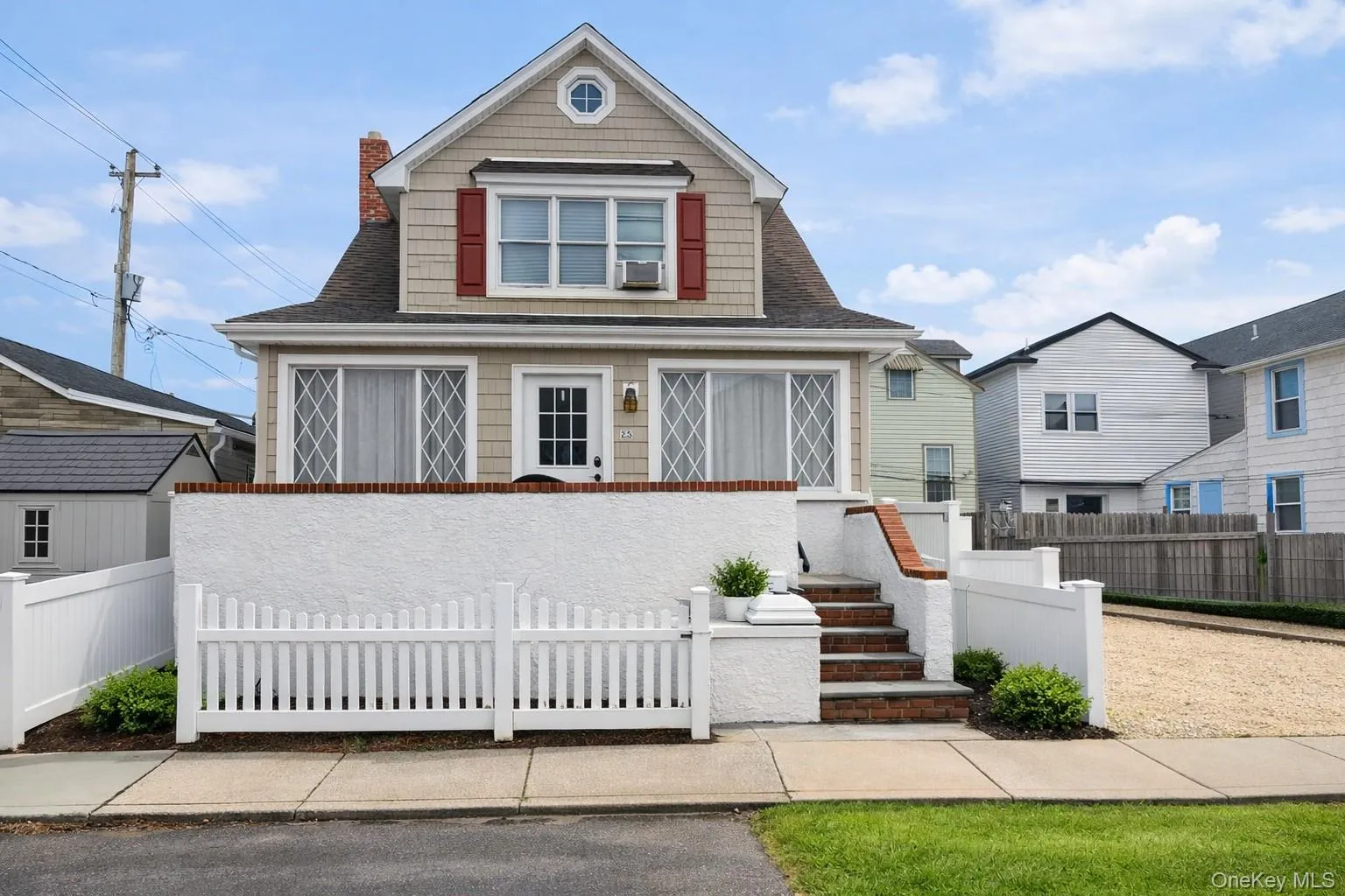 25 Alabama Street, Long Beach, NY, 4 Bedrooms Bedrooms, 8 Rooms Rooms,2 BathroomsBathrooms,Residential,For Rent,Alabama,0,1003384 25 Alabama Street, Long Beach, NY, 4 Bedrooms Bedrooms, 8 Rooms Rooms,2 BathroomsBathrooms,Residential,For Rent,Alabama,0,1003384