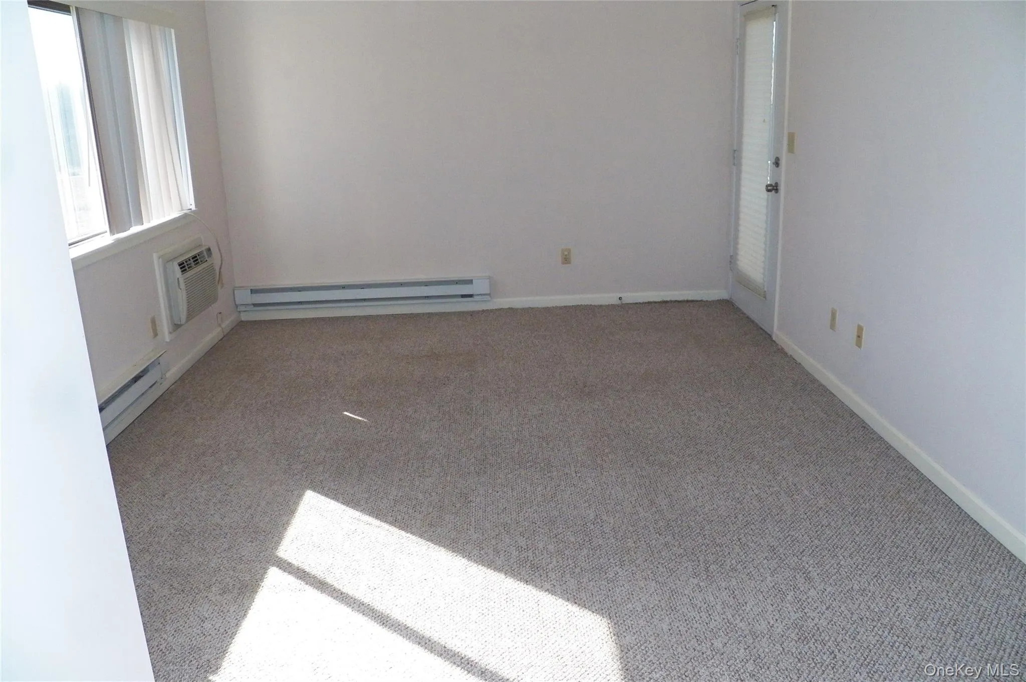 54 Davos Point, Fallsburg, NY, 1 Bedroom Bedrooms, 3 Rooms Rooms,1 BathroomBathrooms,Residential Lease,For Rent,Davos,0,1003387 54 Davos Point, Fallsburg, NY, 1 Bedroom Bedrooms, 3 Rooms Rooms,1 BathroomBathrooms,Residential Lease,For Rent,Davos,0,1003387