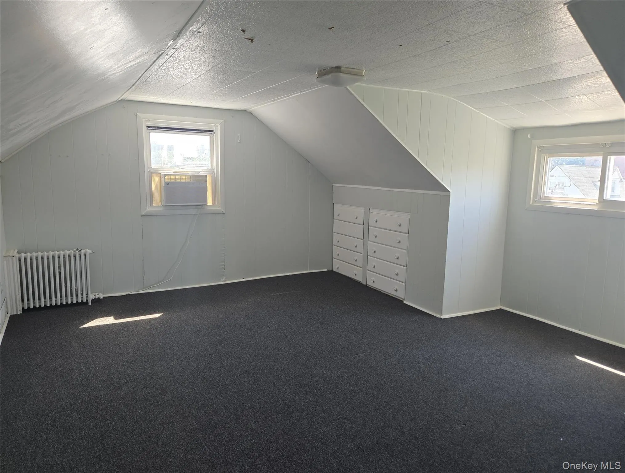 Upstairs Bonus Room Upstairs Bonus Room