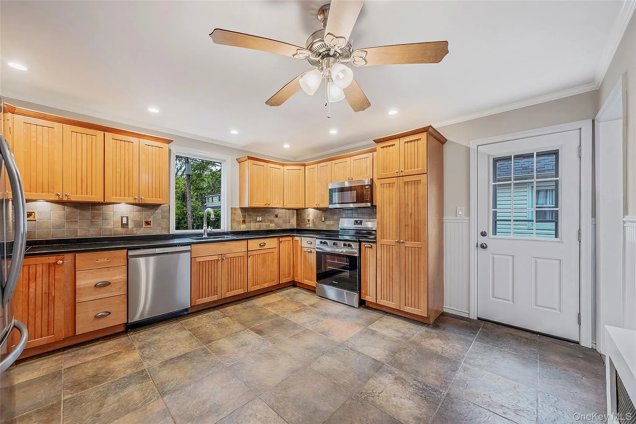 24 Russell Street, Babylon, NY, 4 Bedrooms Bedrooms, ,2 BathroomsBathrooms,Residential,For Rent,Russell,0,1003399 24 Russell Street, Babylon, NY, 4 Bedrooms Bedrooms, ,2 BathroomsBathrooms,Residential,For Rent,Russell,0,1003399