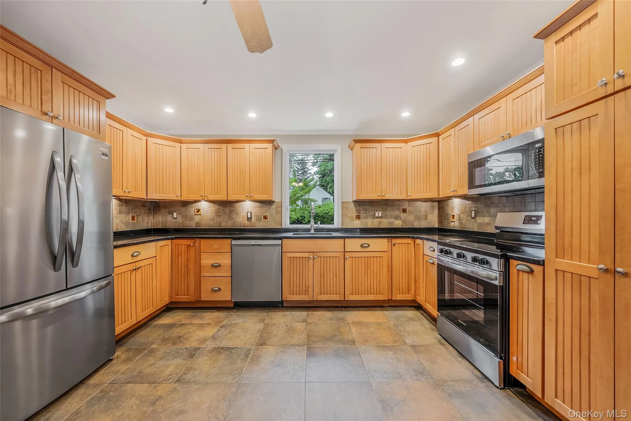24 Russell Street, Babylon, NY, 4 Bedrooms Bedrooms, ,2 BathroomsBathrooms,Residential,For Rent,Russell,0,1003399 24 Russell Street, Babylon, NY, 4 Bedrooms Bedrooms, ,2 BathroomsBathrooms,Residential,For Rent,Russell,0,1003399