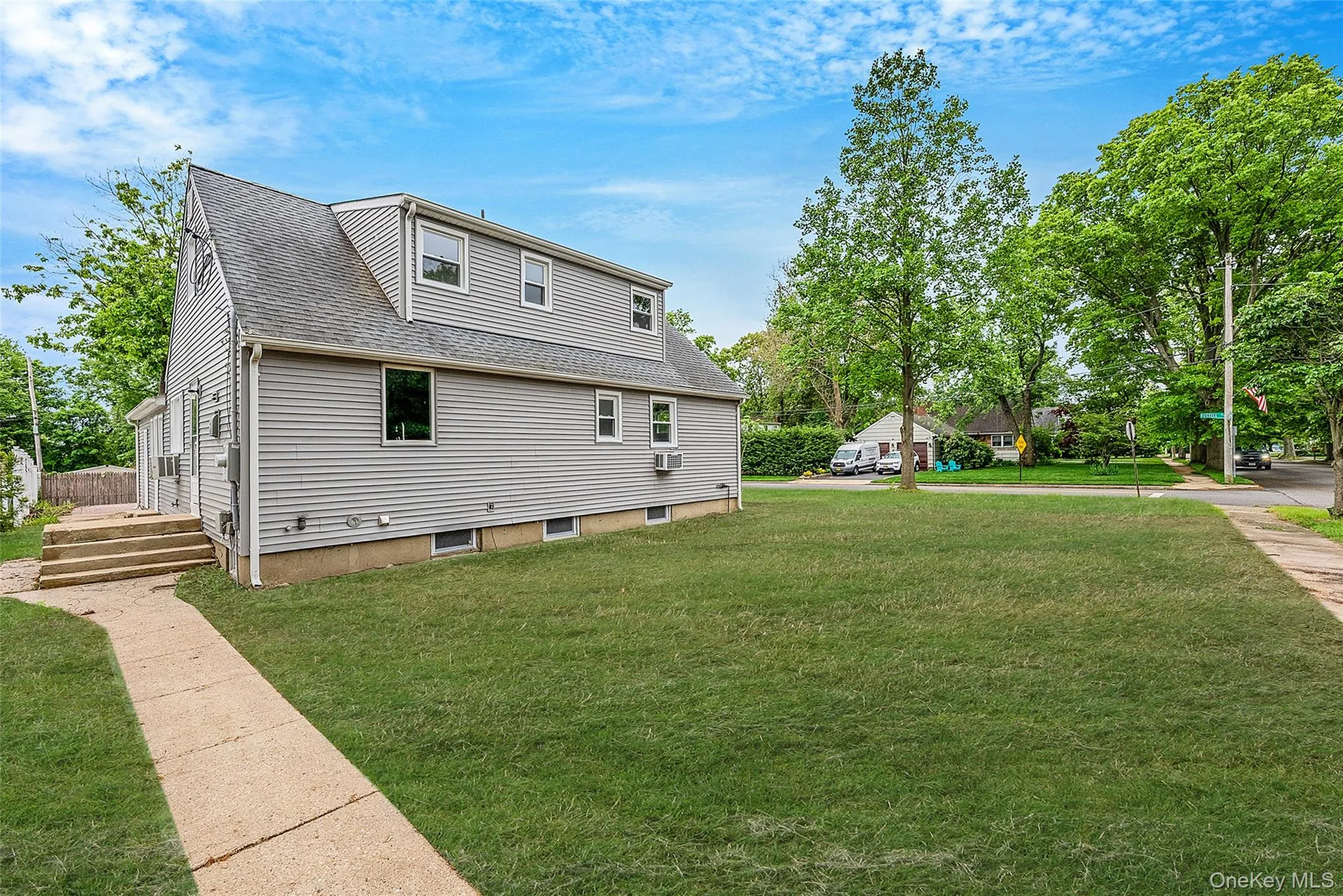 24 Russell Street, Babylon, NY, 4 Bedrooms Bedrooms, ,2 BathroomsBathrooms,Residential,For Rent,Russell,0,1003399 24 Russell Street, Babylon, NY, 4 Bedrooms Bedrooms, ,2 BathroomsBathrooms,Residential,For Rent,Russell,0,1003399