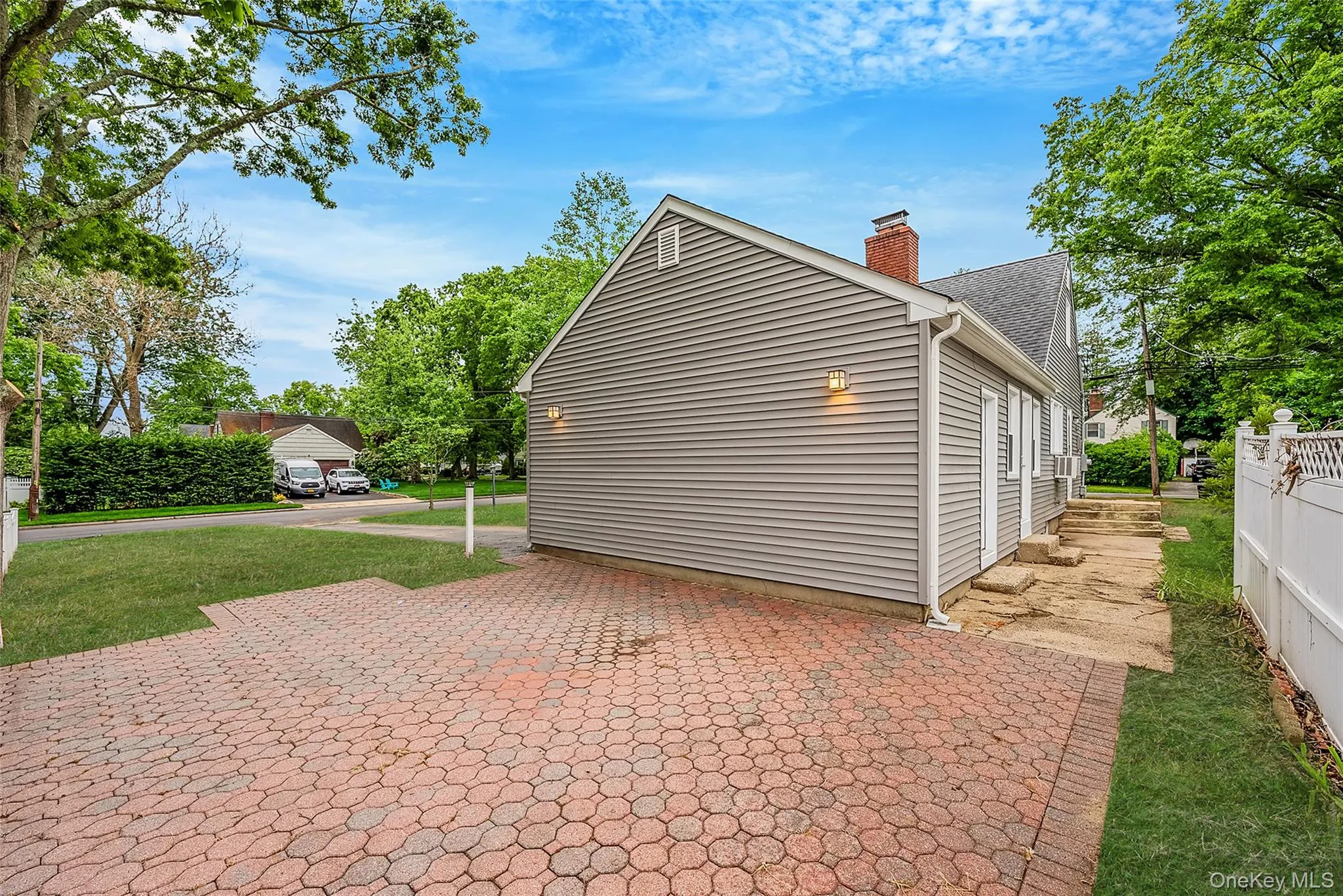 24 Russell Street, Babylon, NY, 4 Bedrooms Bedrooms, ,2 BathroomsBathrooms,Residential,For Rent,Russell,0,1003399 24 Russell Street, Babylon, NY, 4 Bedrooms Bedrooms, ,2 BathroomsBathrooms,Residential,For Rent,Russell,0,1003399