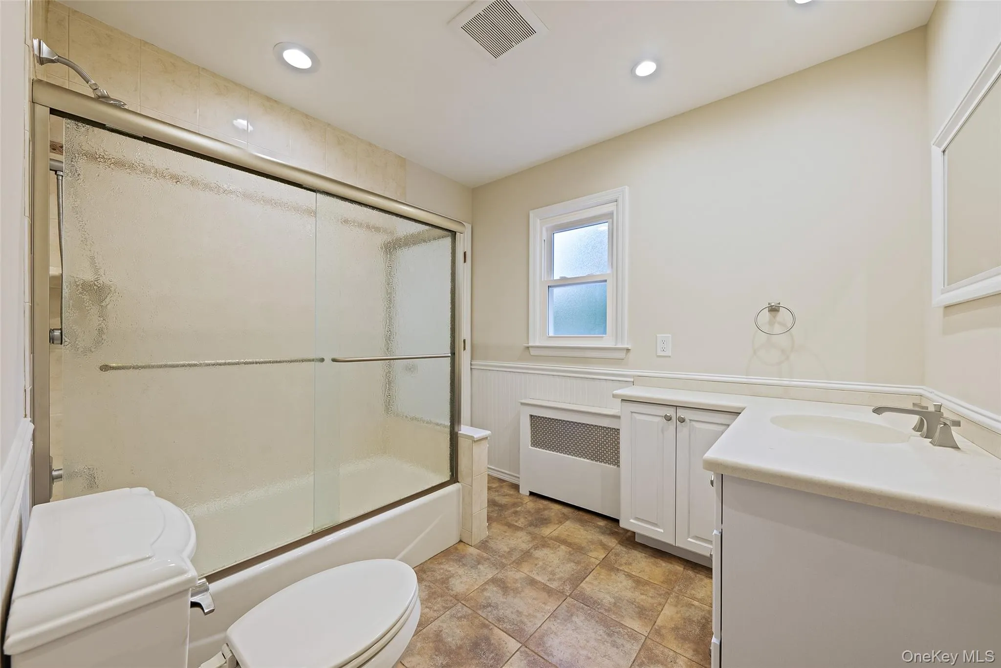 24 Russell Street, Babylon, NY, 4 Bedrooms Bedrooms, ,2 BathroomsBathrooms,Residential,For Rent,Russell,0,1003399 24 Russell Street, Babylon, NY, 4 Bedrooms Bedrooms, ,2 BathroomsBathrooms,Residential,For Rent,Russell,0,1003399