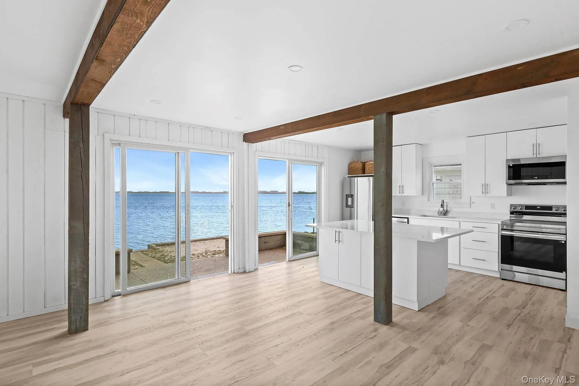 154 Shore Drive, East Hampton, NY, 3 Bedrooms Bedrooms, 6 Rooms Rooms,2 BathroomsBathrooms,Residential,For Rent,Shore,0,1003403 154 Shore Drive, East Hampton, NY, 3 Bedrooms Bedrooms, 6 Rooms Rooms,2 BathroomsBathrooms,Residential,For Rent,Shore,0,1003403